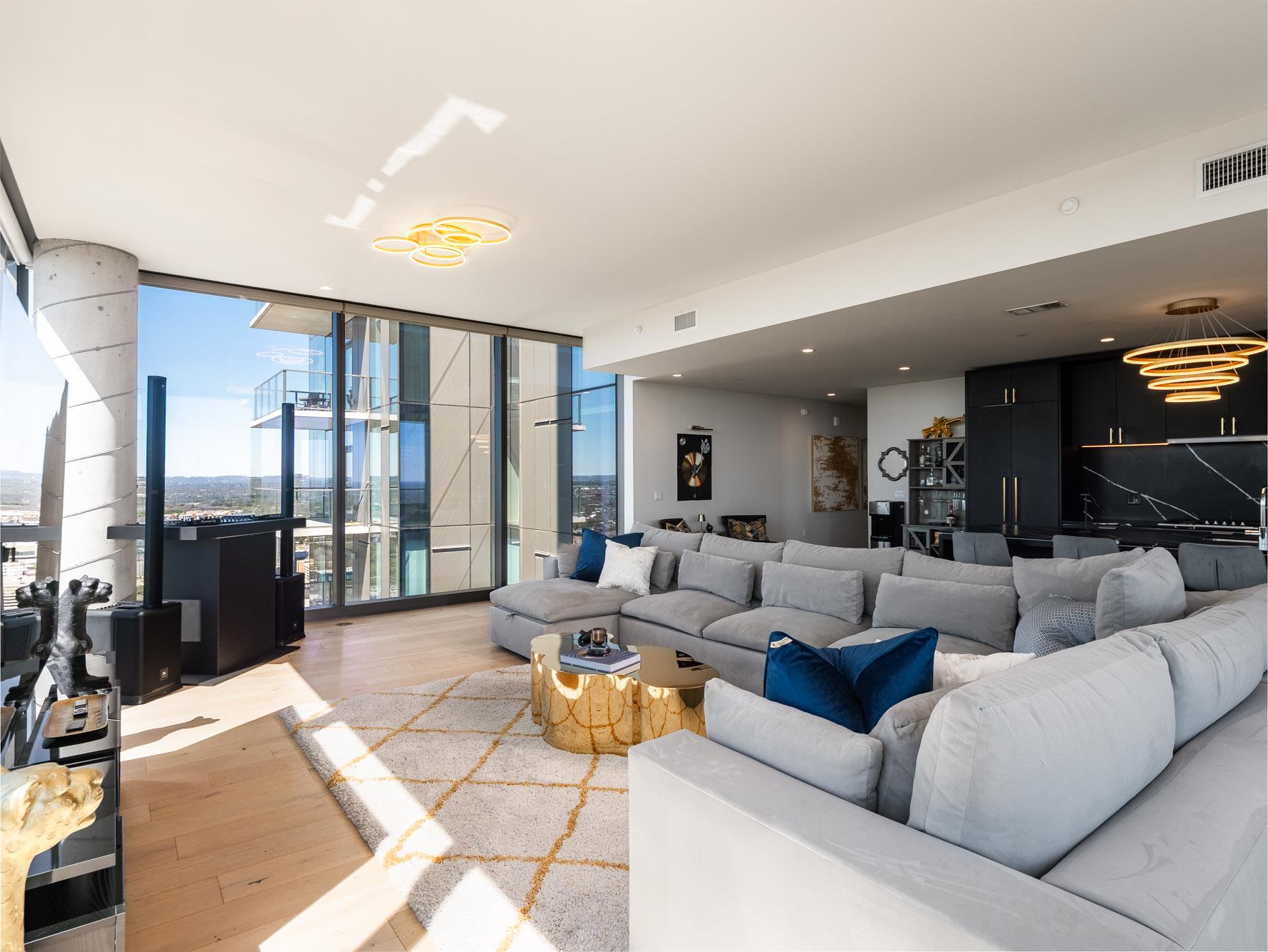 44 East Ave # 3707, Austin, TX 78701