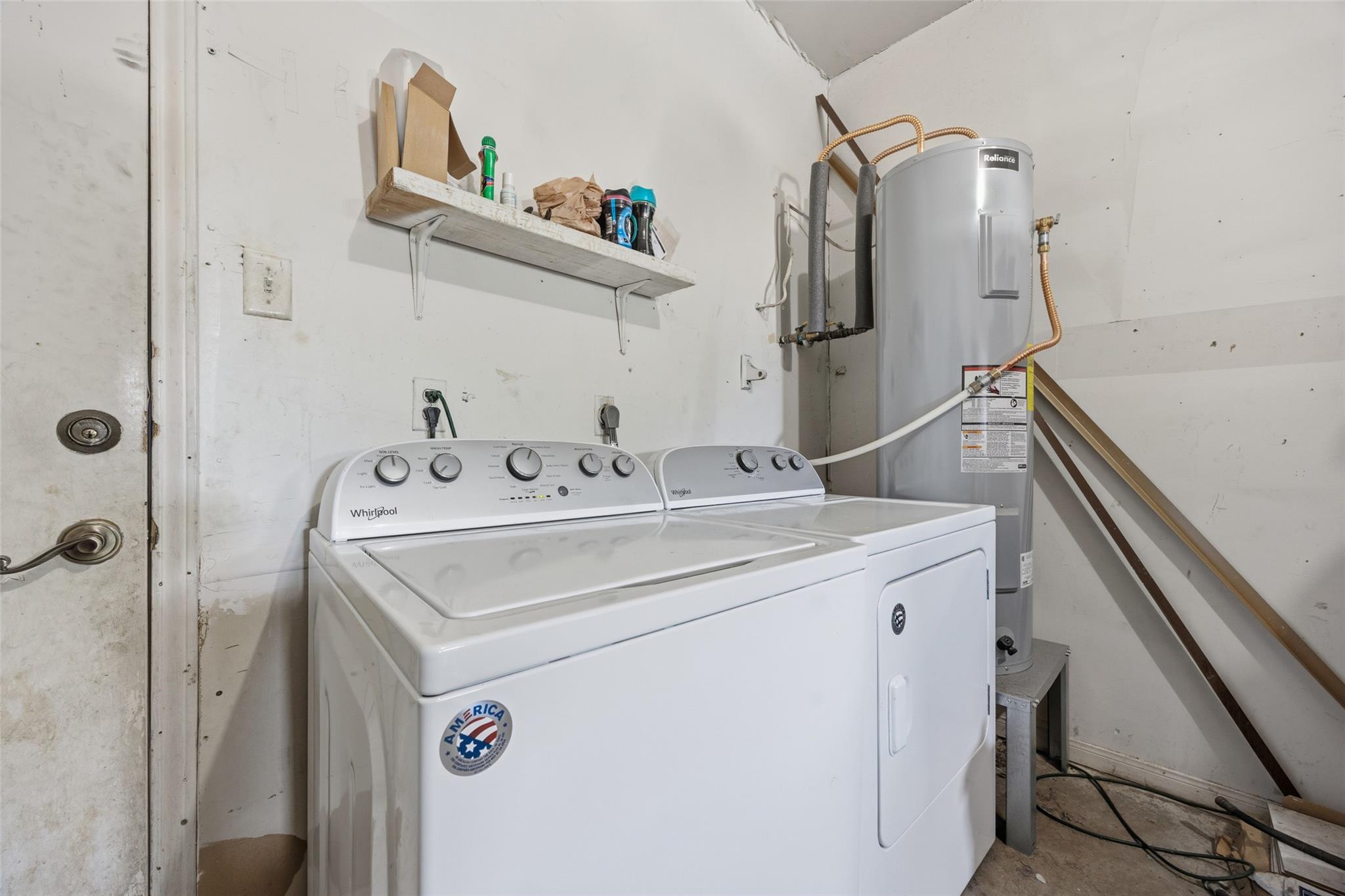 911 Crockett St, Lockhart, TX 78644