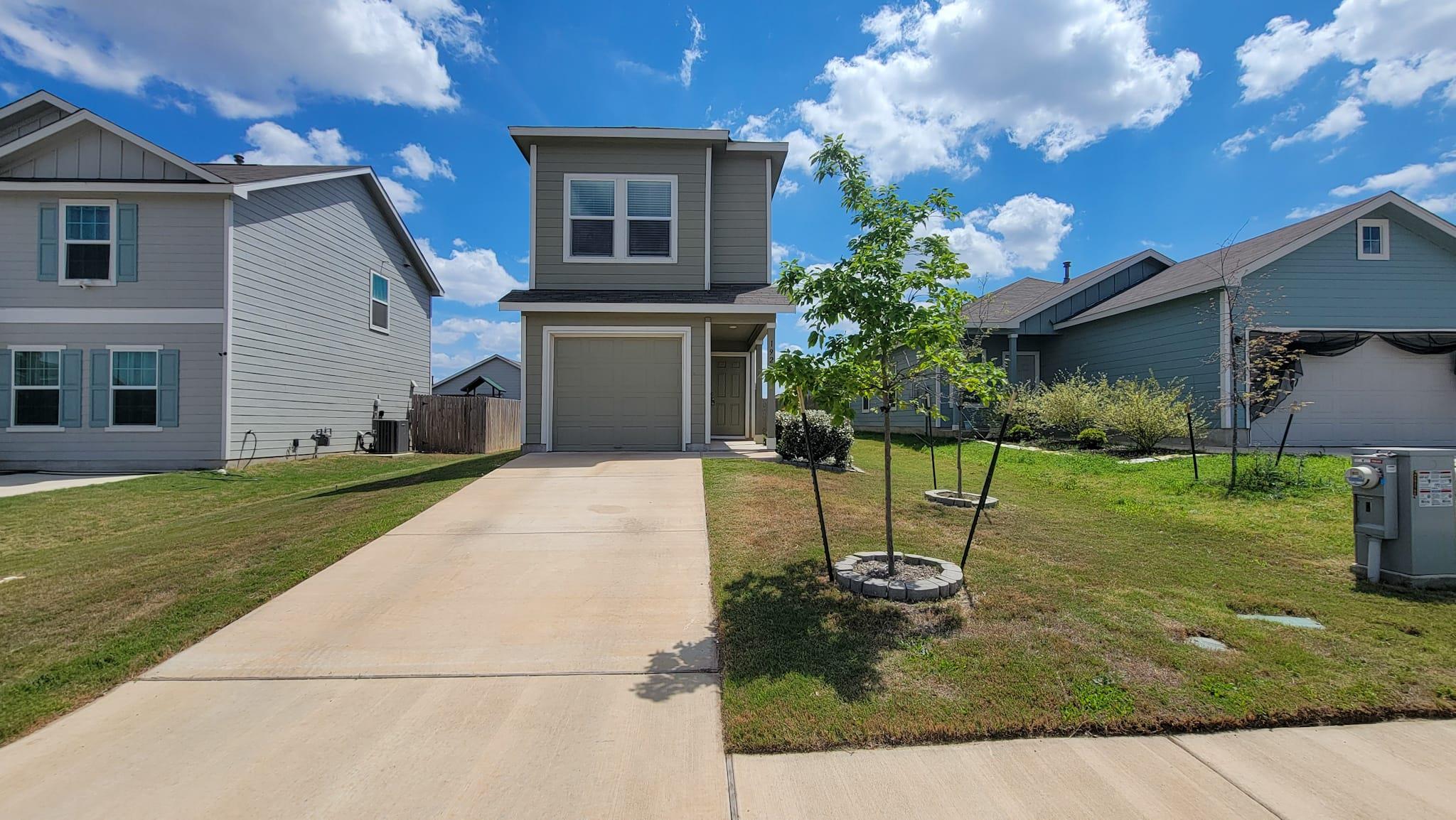 192 Gabbro Gdns, Maxwell, TX 78656