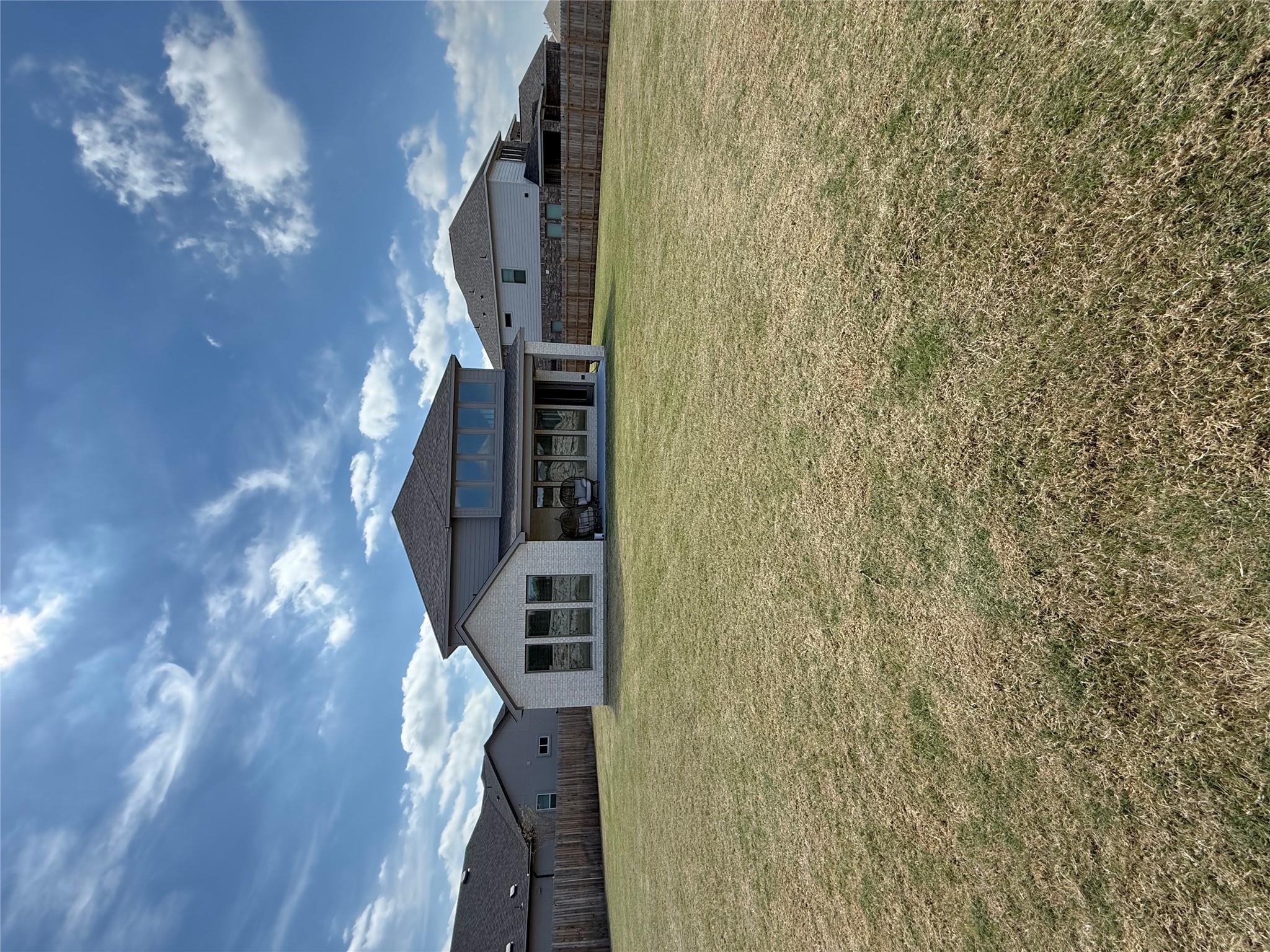 129 Menlo Bnd, Liberty Hill, TX 78642
