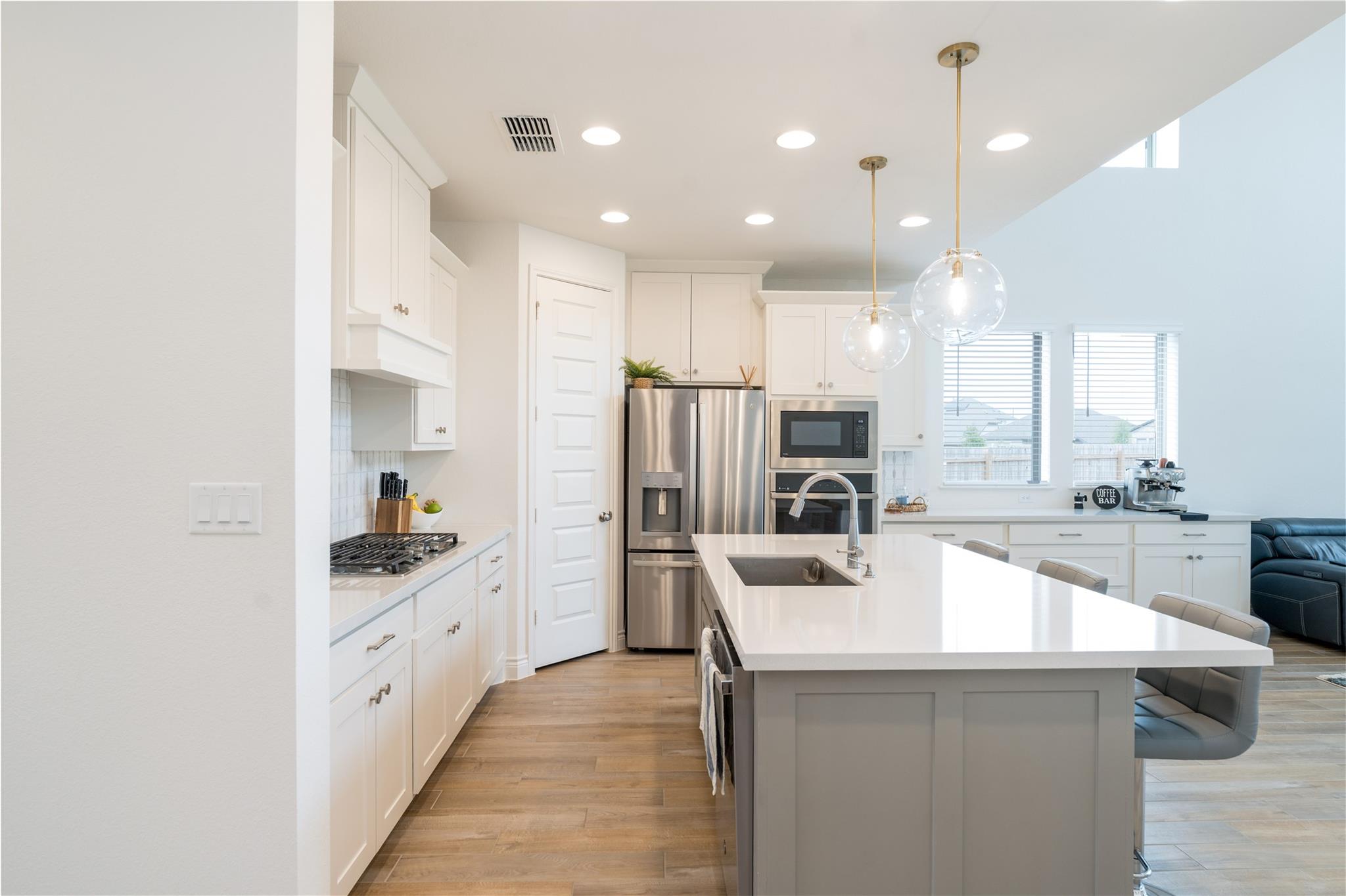129 Menlo Bnd, Liberty Hill, TX 78642