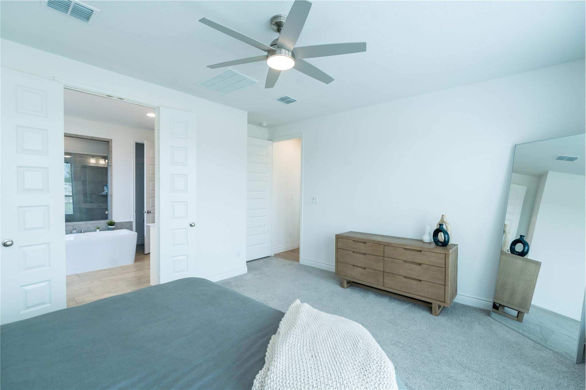 129 Menlo Bnd, Liberty Hill, TX 78642