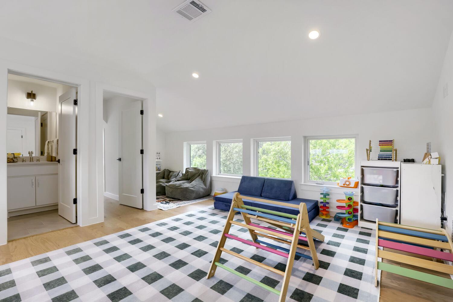 4804 Ribbecke Ave # A, Austin, TX 78721