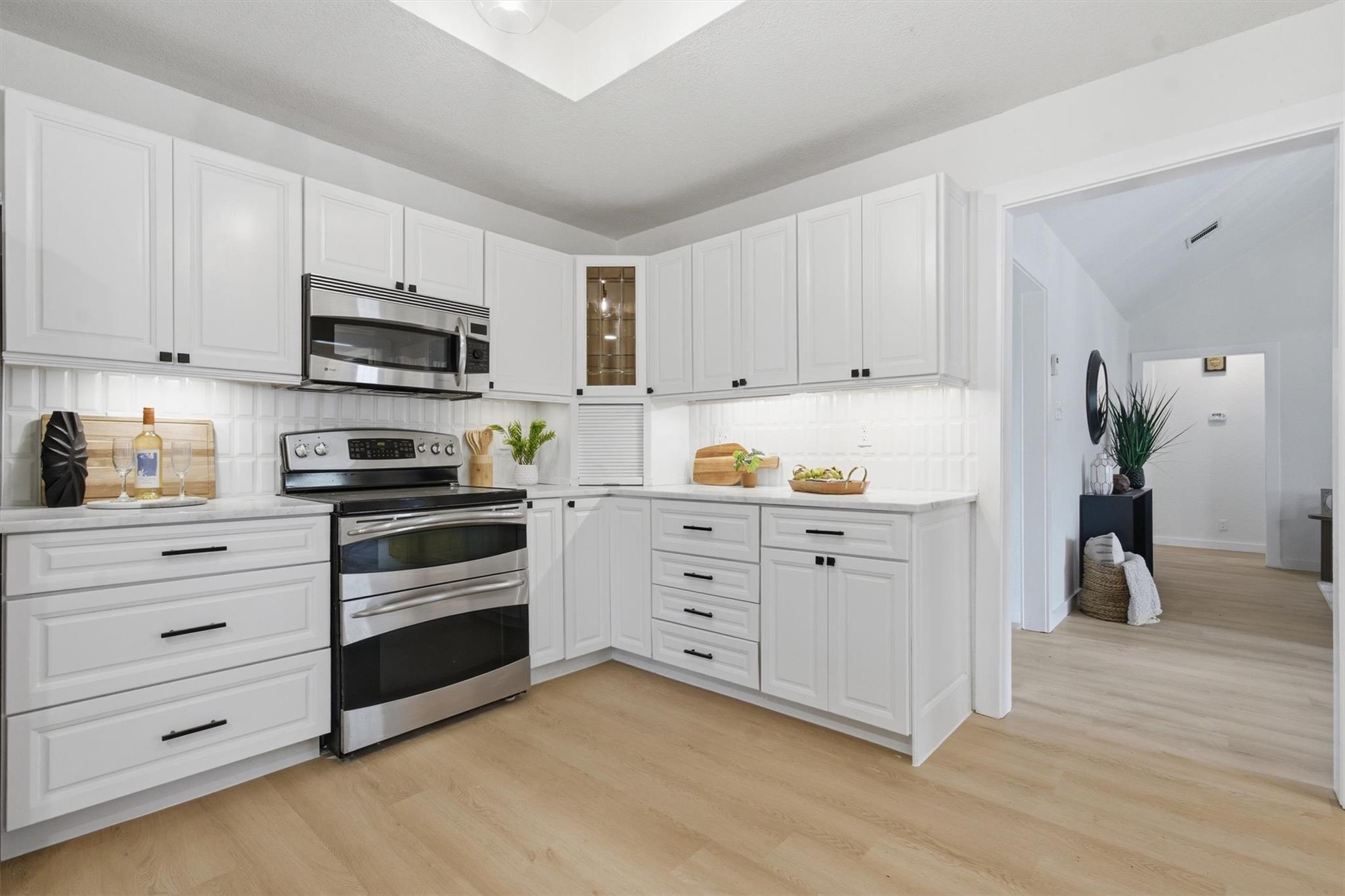 201 Towhee Dr, Buda, TX 78610