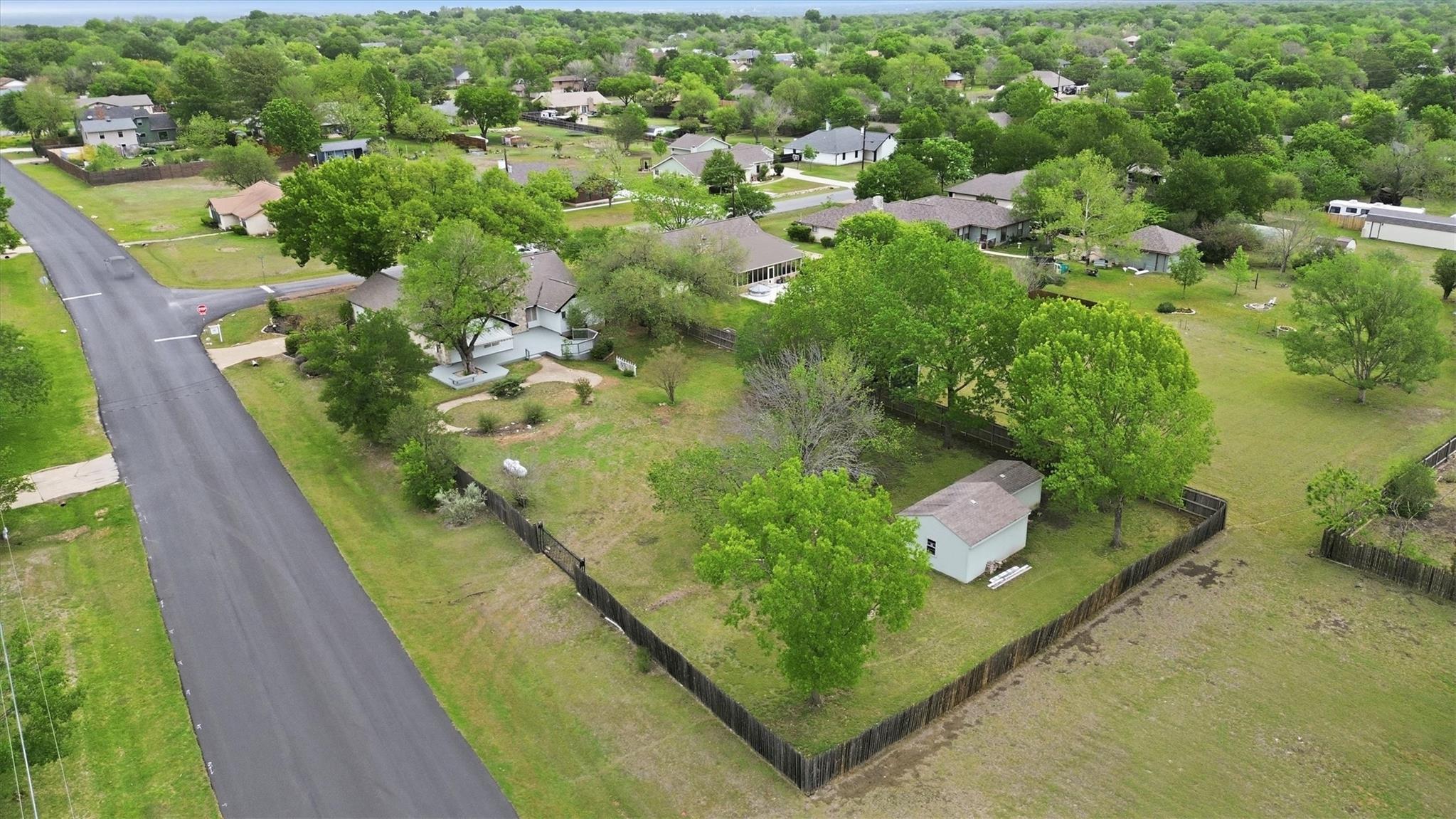 201 Towhee Dr, Buda, TX 78610