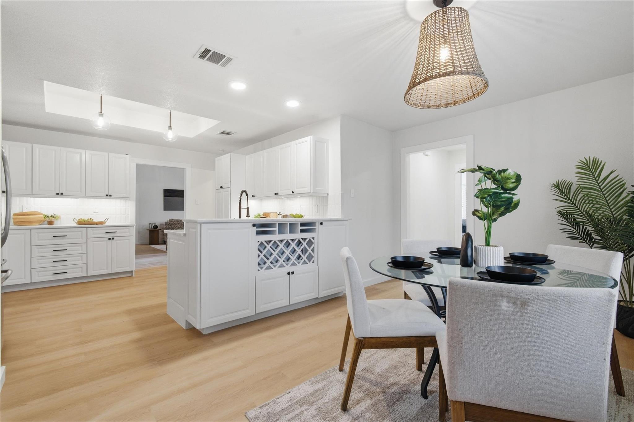 201 Towhee Dr, Buda, TX 78610