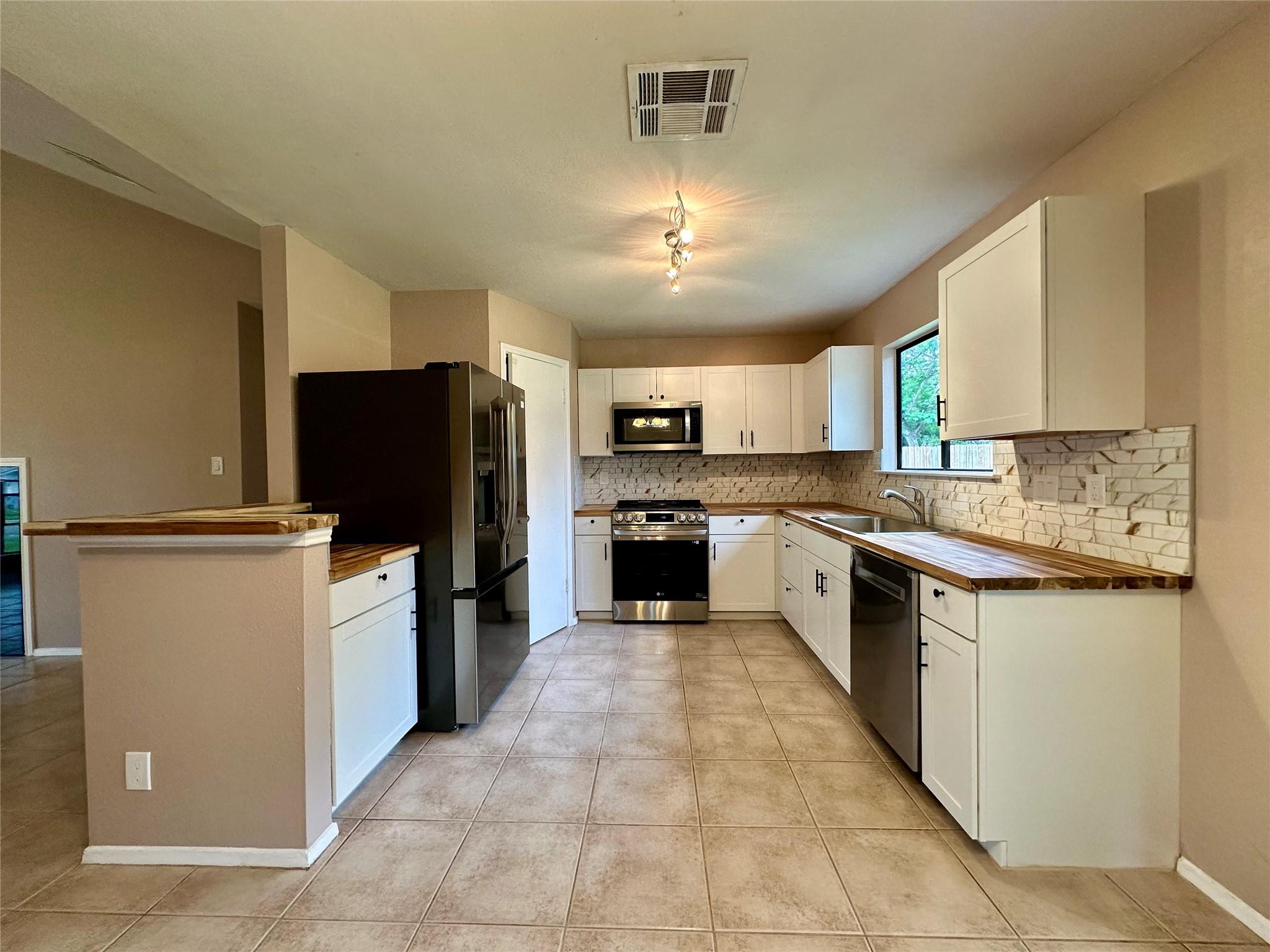 709 Brookside Pass, Cedar Park, TX 78613