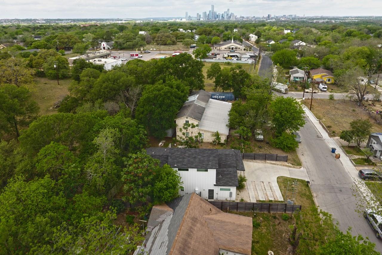 6325 Ponca St # B, Austin, TX 78741