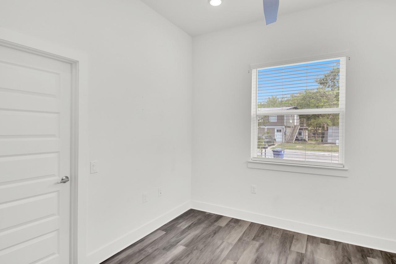 6325 Ponca St # B, Austin, TX 78741