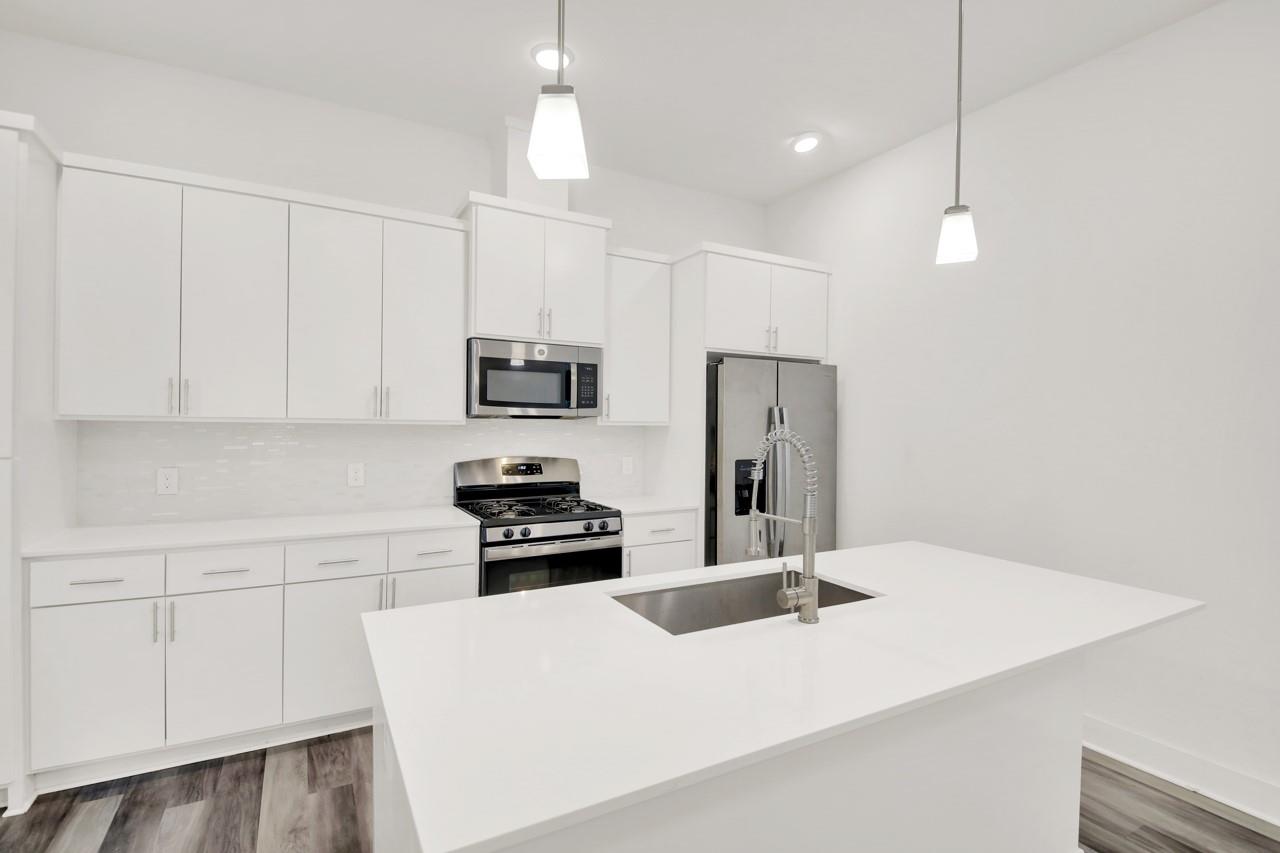 6325 Ponca St # B, Austin, TX 78741