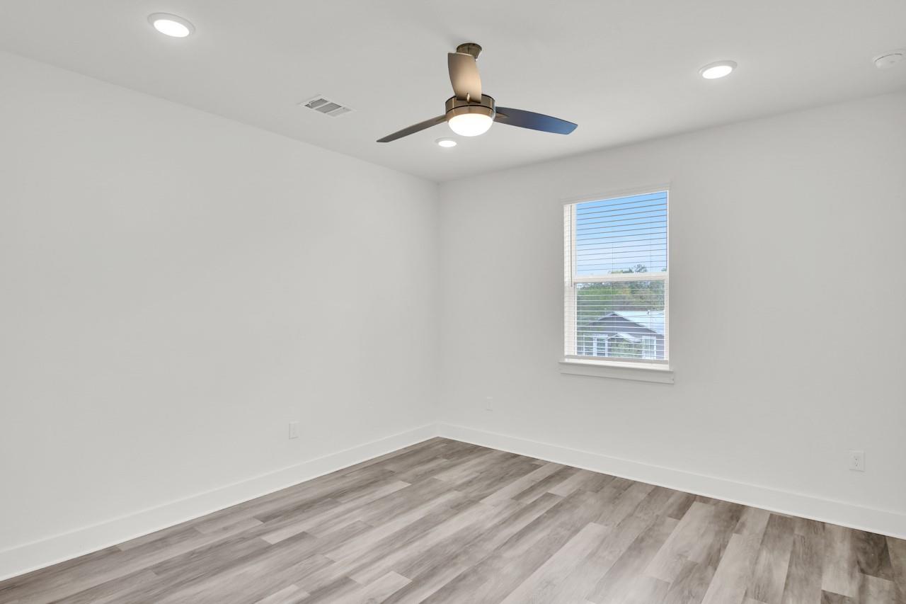 6325 Ponca St # B, Austin, TX 78741