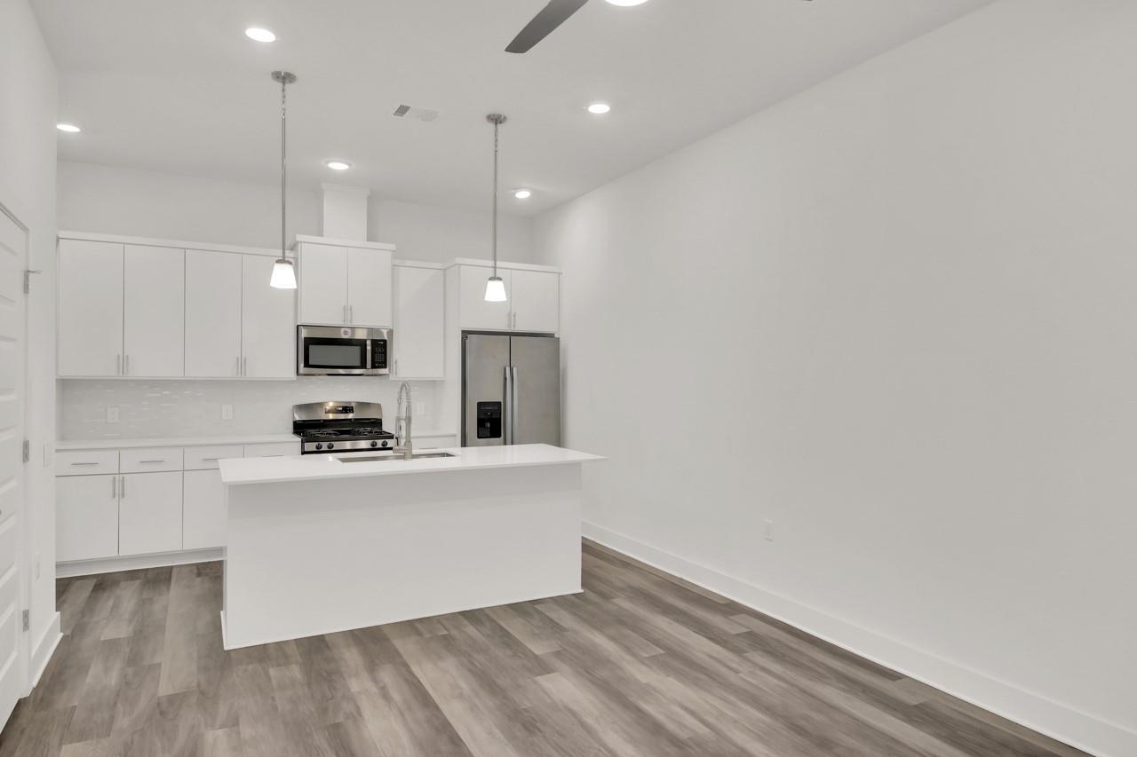 6325 Ponca St # B, Austin, TX 78741