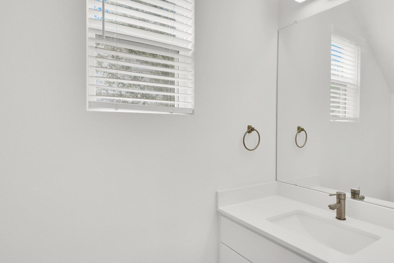 6325 Ponca St # B, Austin, TX 78741