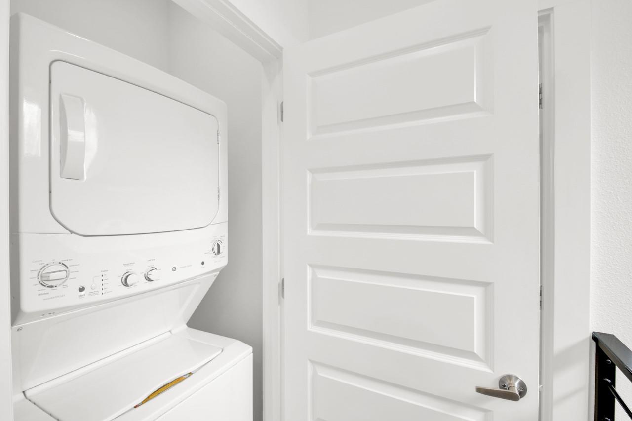 6325 Ponca St # B, Austin, TX 78741