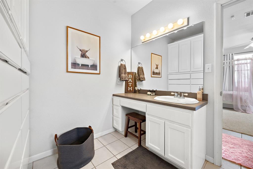 100 County Road 204, Liberty Hill, TX 78642