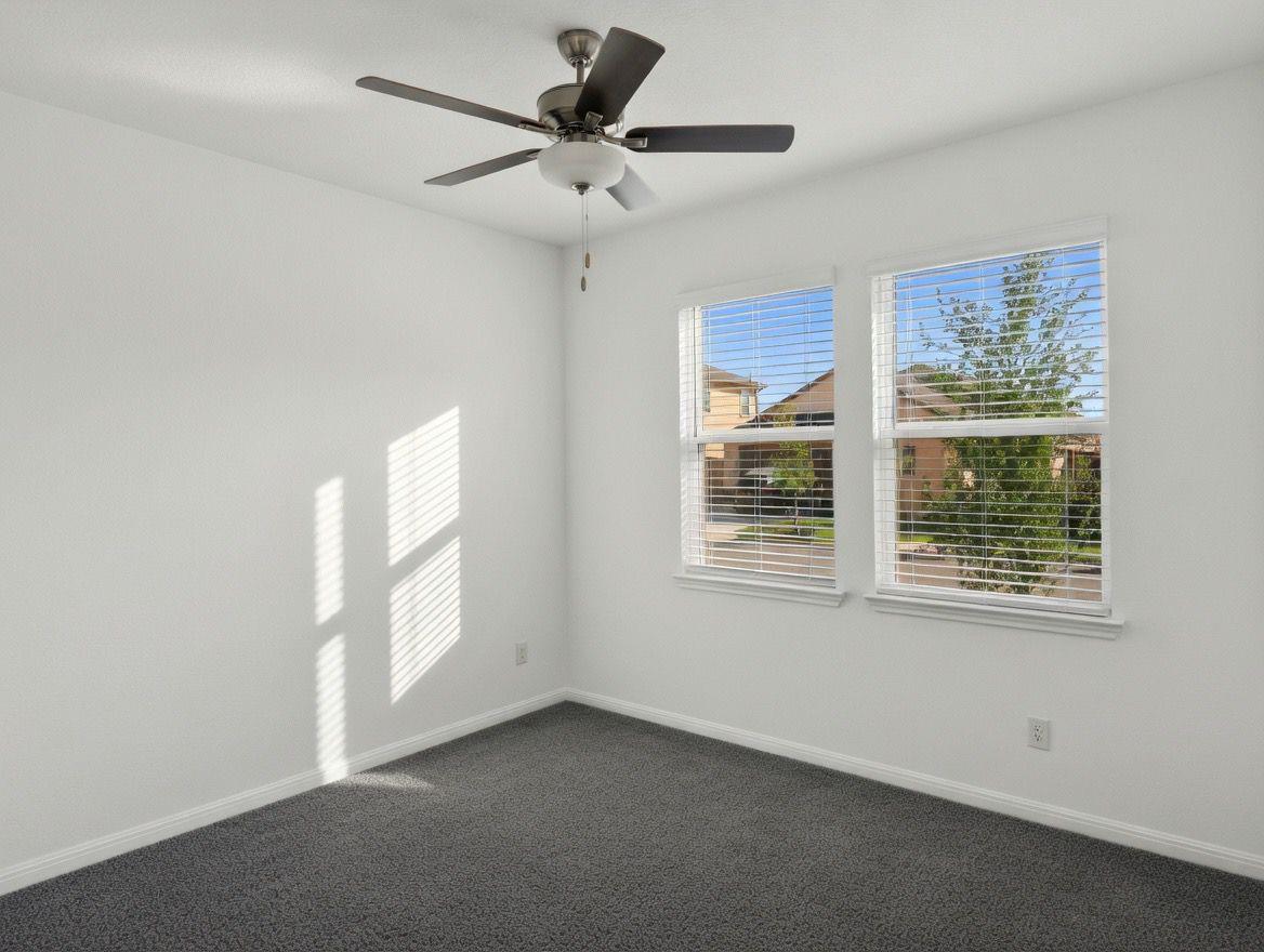 4002 Wynn Rd, Hutto, TX 78634