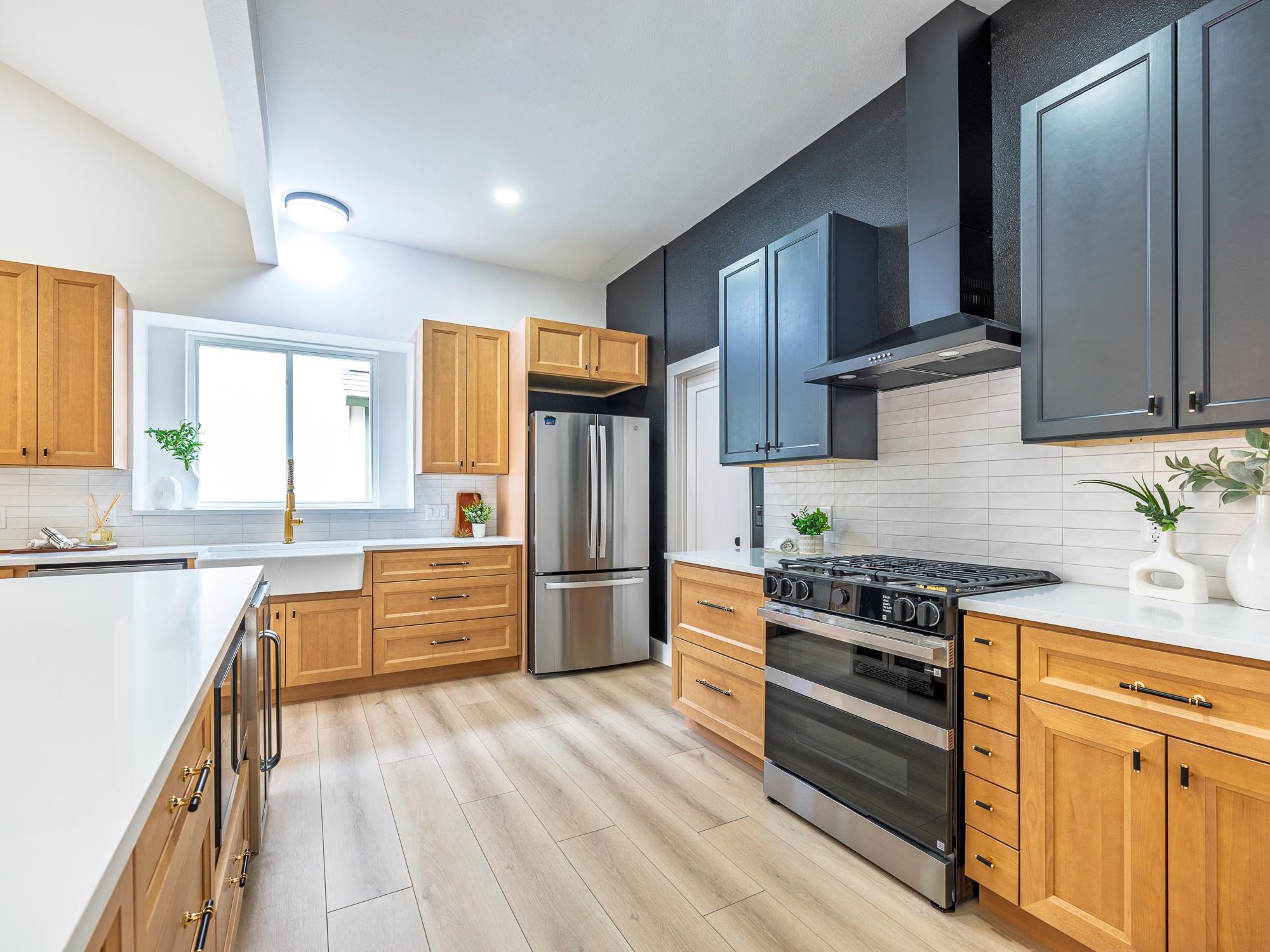 8111 Elkhorn Mountain Trl, Austin, TX 78729