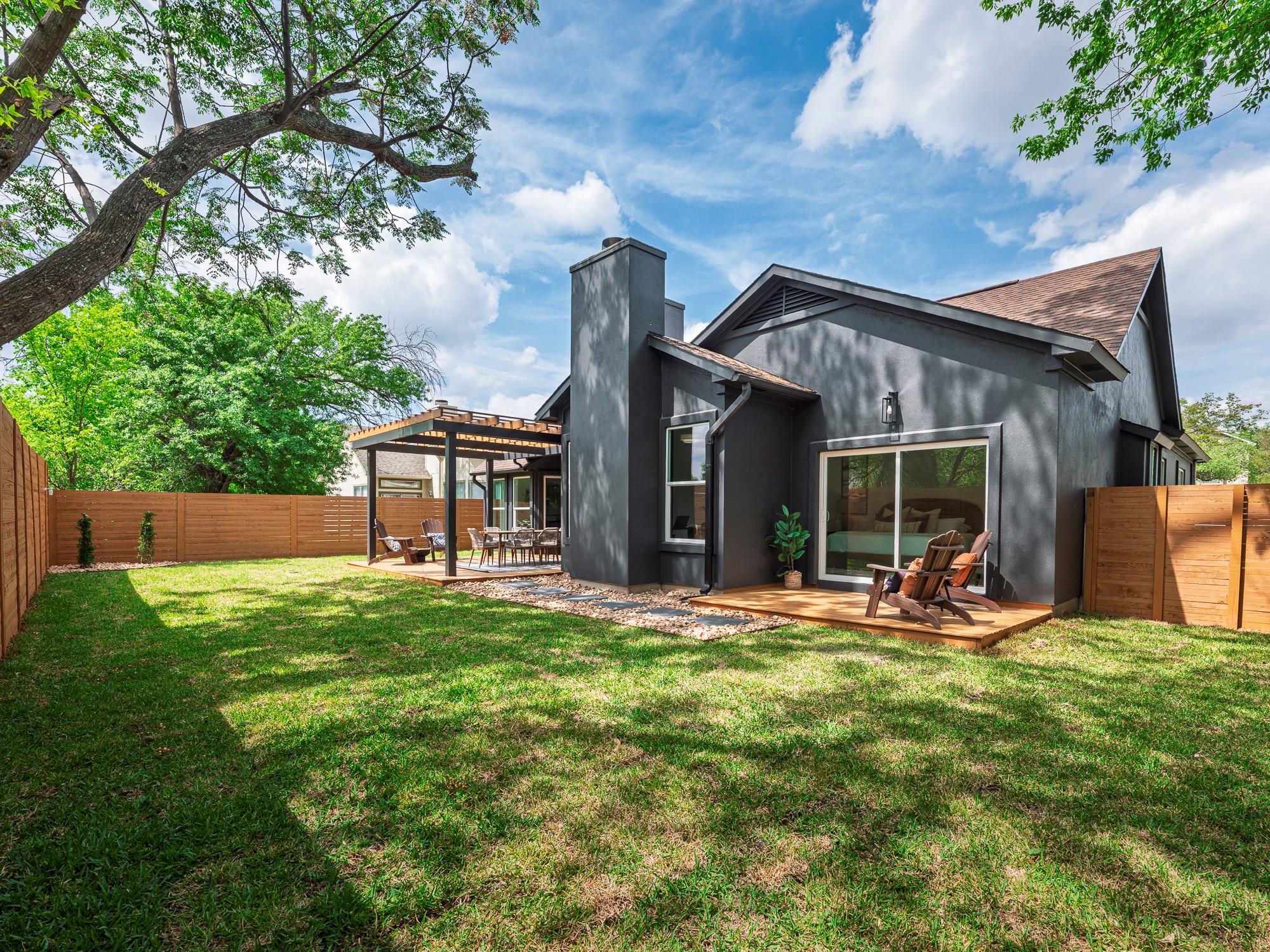 8111 Elkhorn Mountain Trl, Austin, TX 78729
