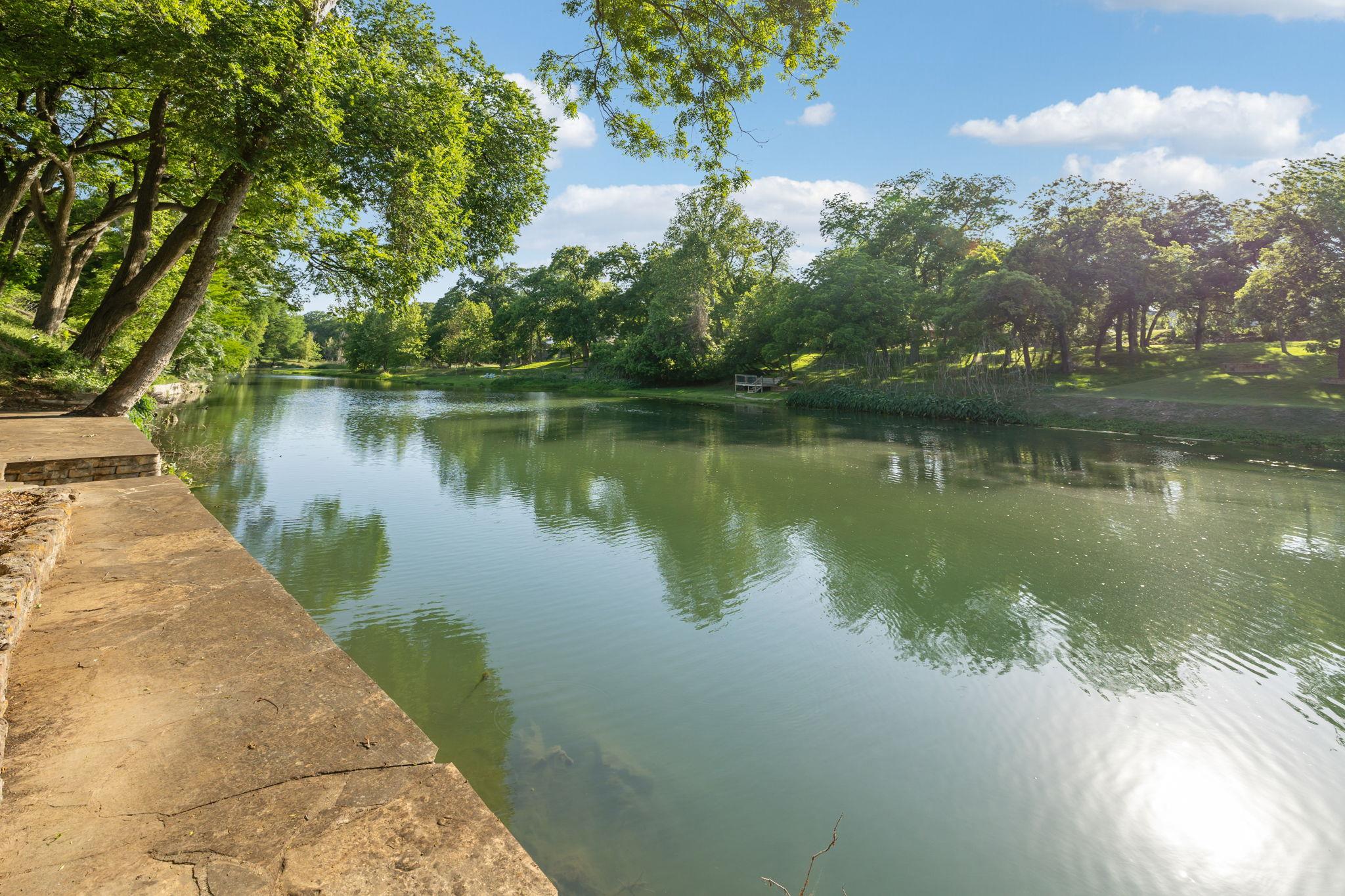 1033 River Ter, New Braunfels, TX 78130