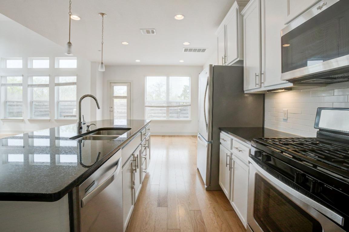 5915 Swayden Ln, Austin, TX 78745