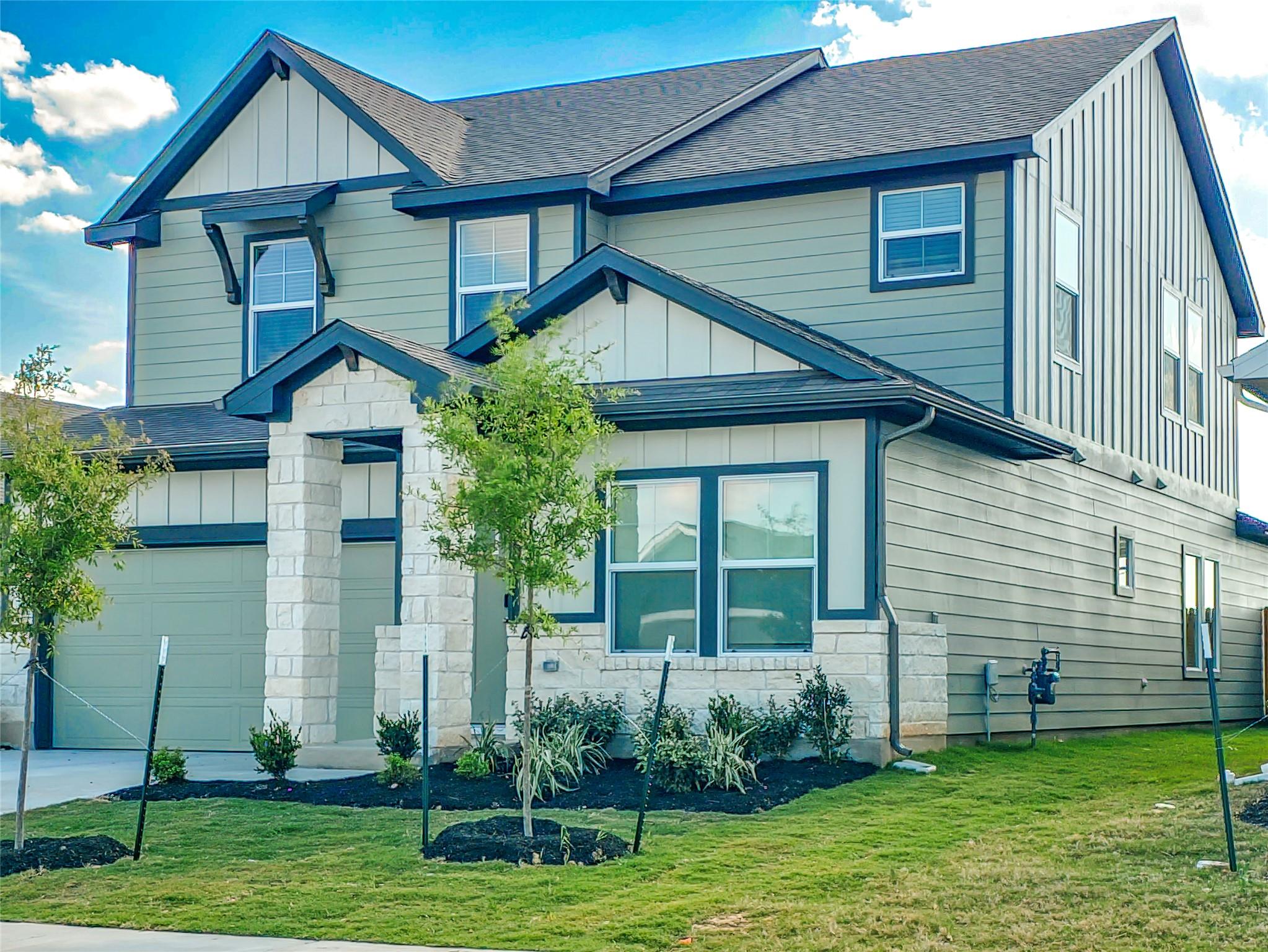 136 Holmby Dr, Hutto, TX 78634