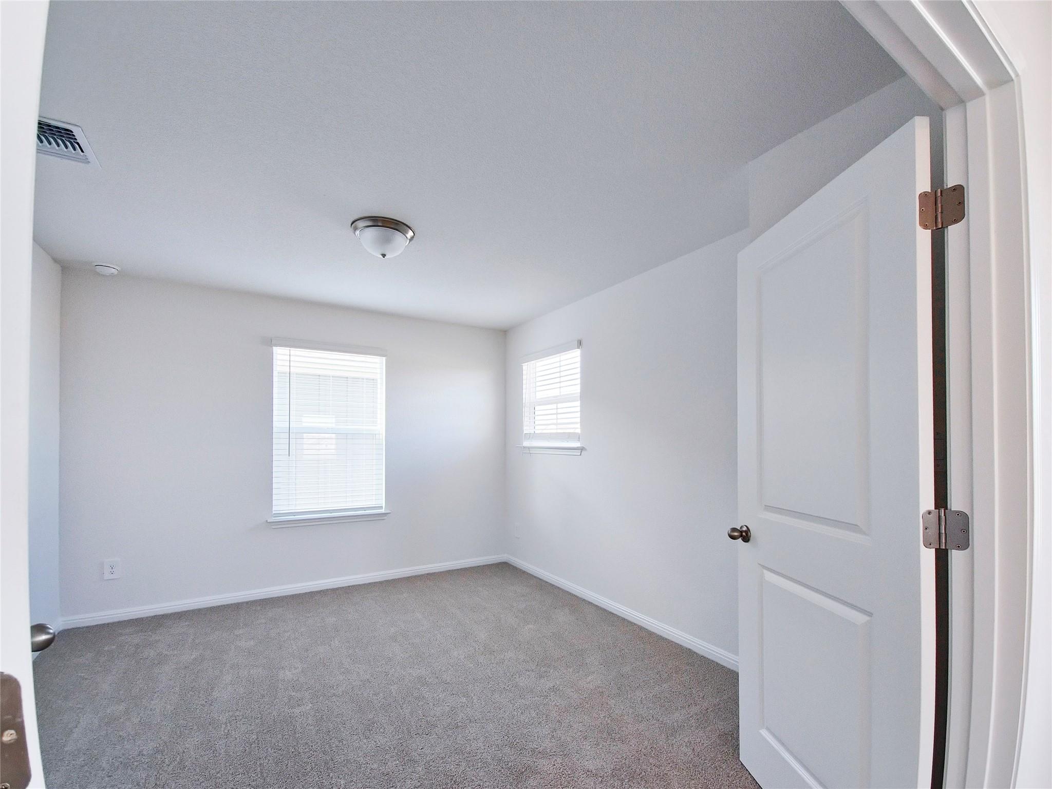 136 Holmby Dr, Hutto, TX 78634