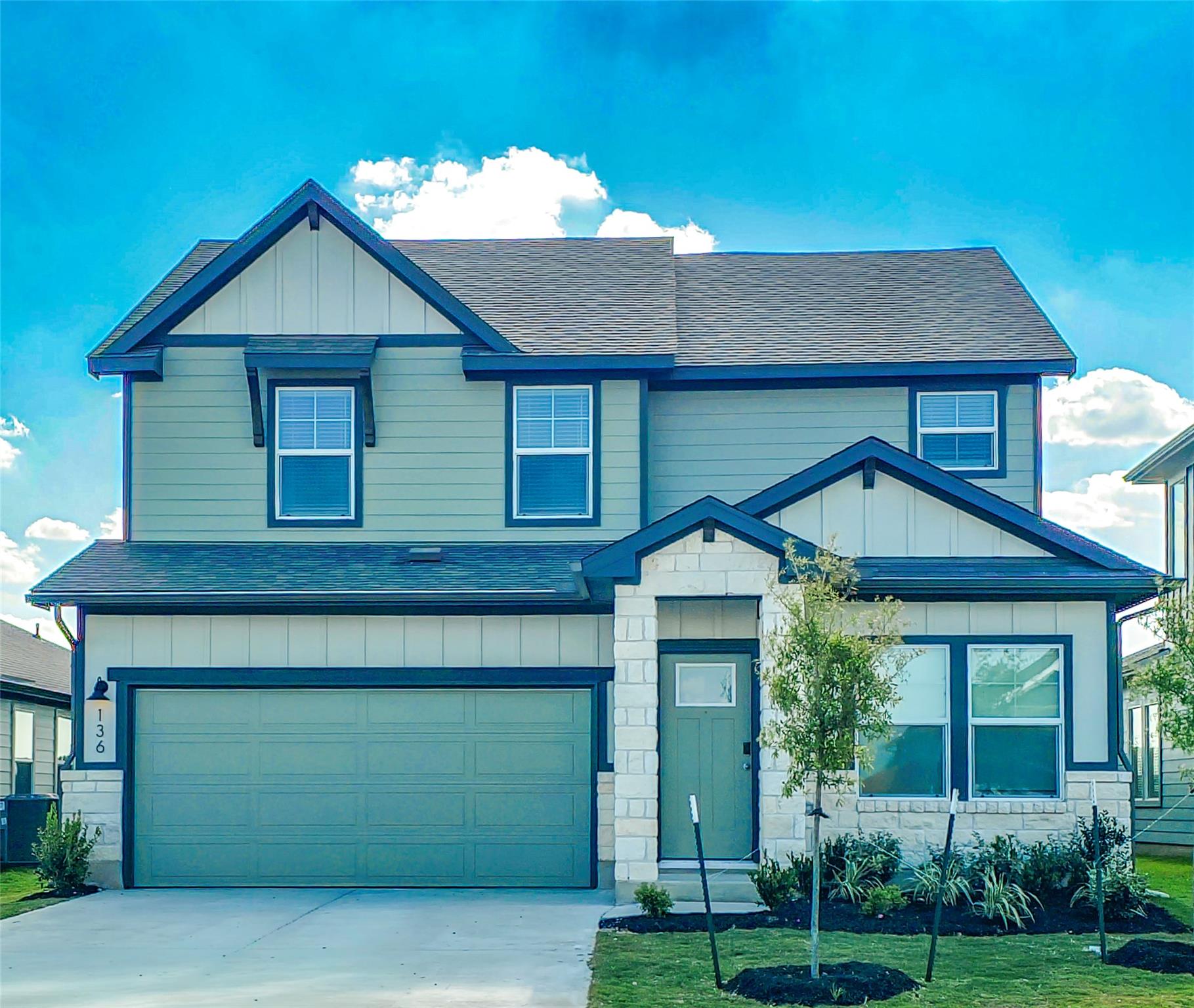 136 Holmby Dr, Hutto, TX 78634