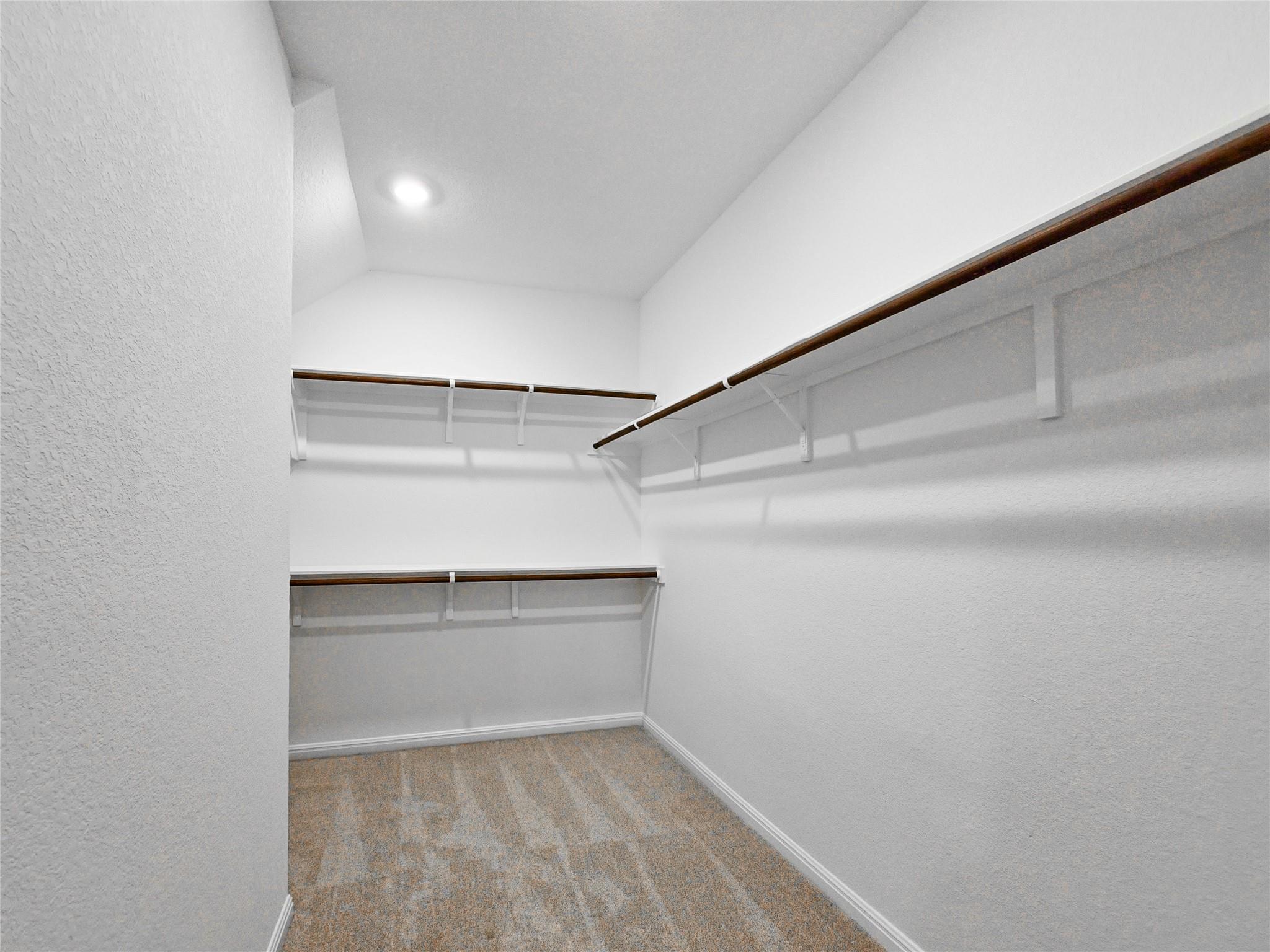 136 Holmby Dr, Hutto, TX 78634