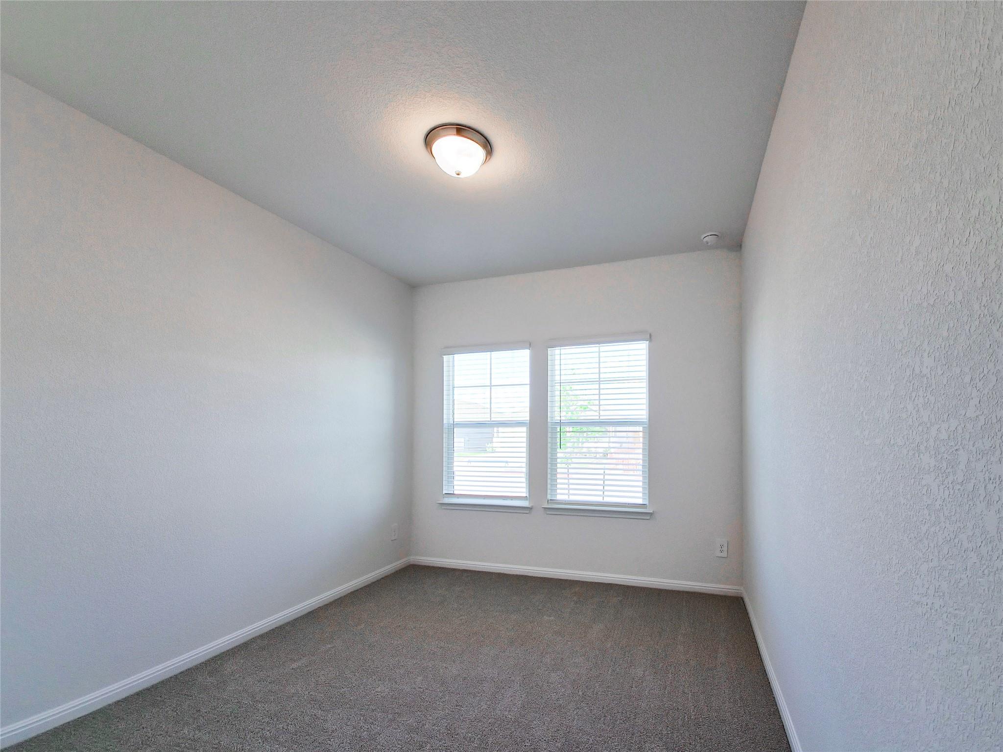 136 Holmby Dr, Hutto, TX 78634