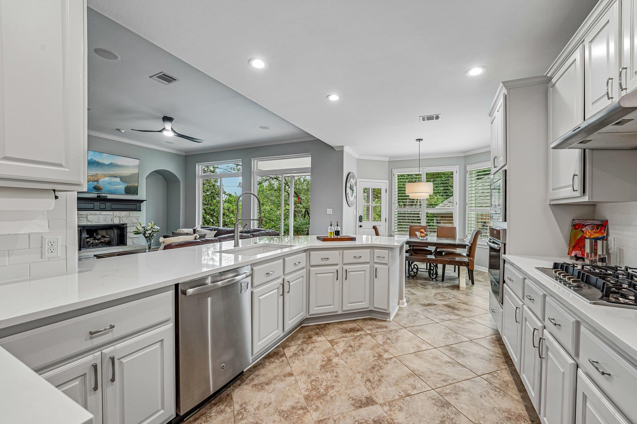 3417 Halsell Ct, Austin, TX 78732