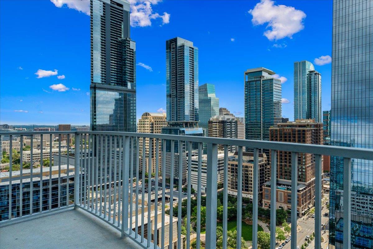 360 Nueces St # 2807, Austin, TX 78701