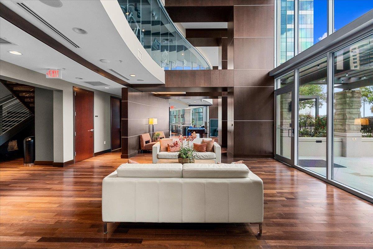 360 Nueces St # 2807, Austin, TX 78701