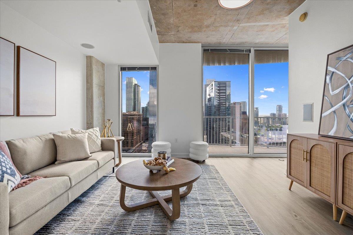 360 Nueces St # 2807, Austin, TX 78701