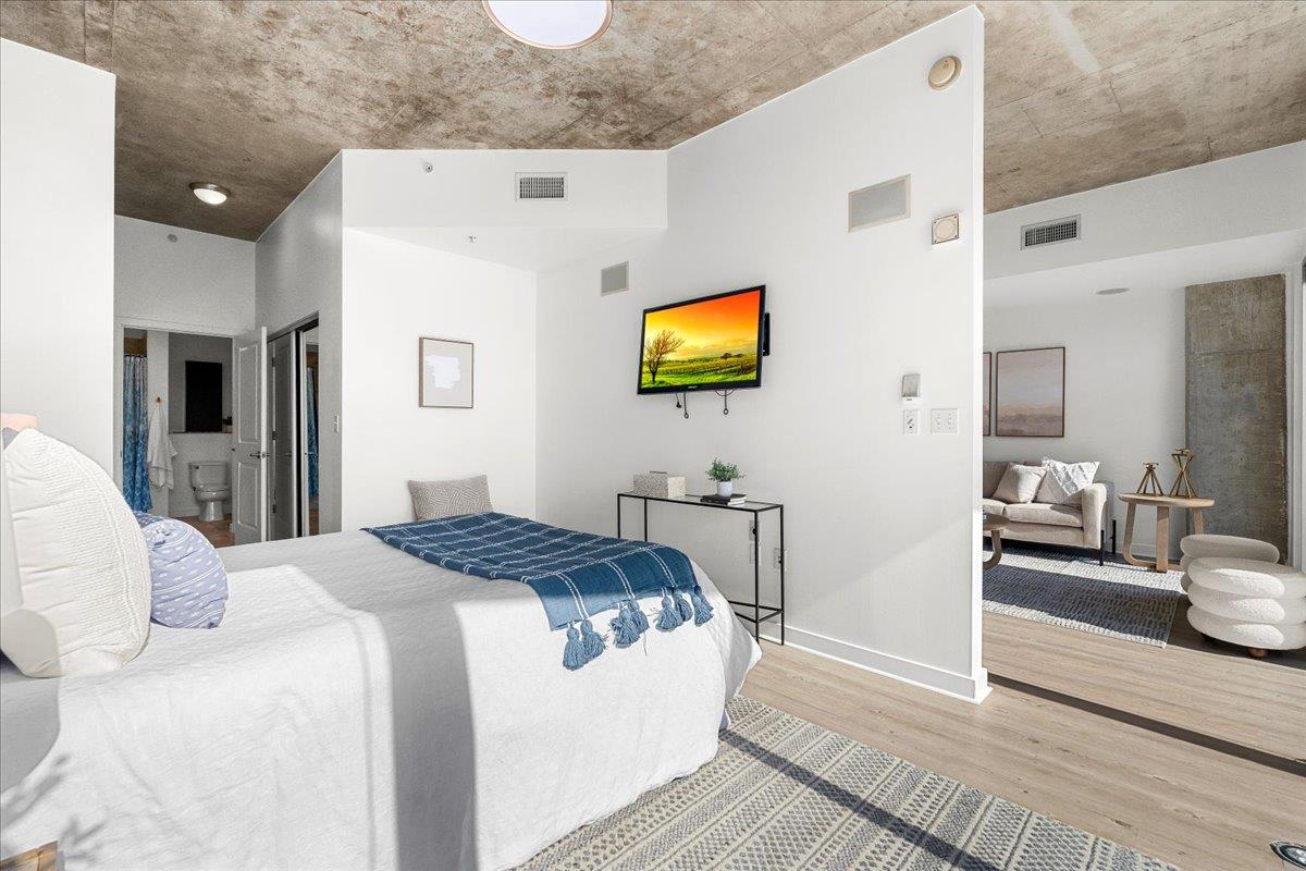 360 Nueces St # 2807, Austin, TX 78701