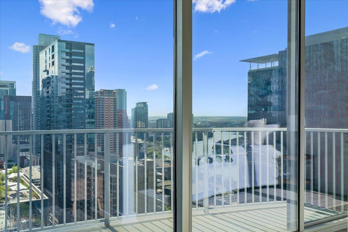 360 Nueces St # 2807, Austin, TX 78701