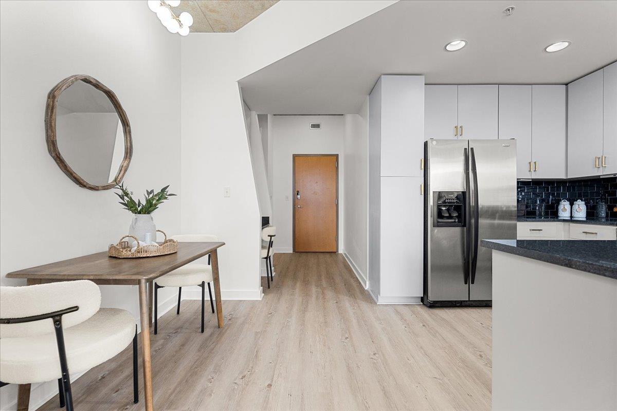 360 Nueces St # 2807, Austin, TX 78701