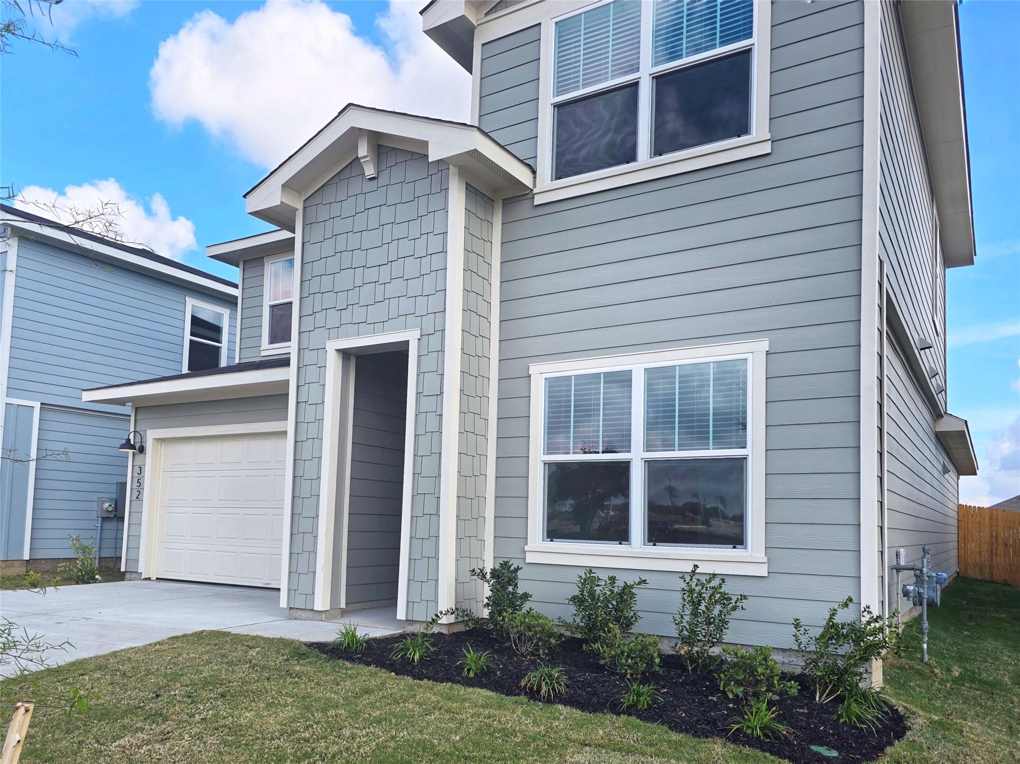 352 San Juan Trl, Bastrop, TX 78602