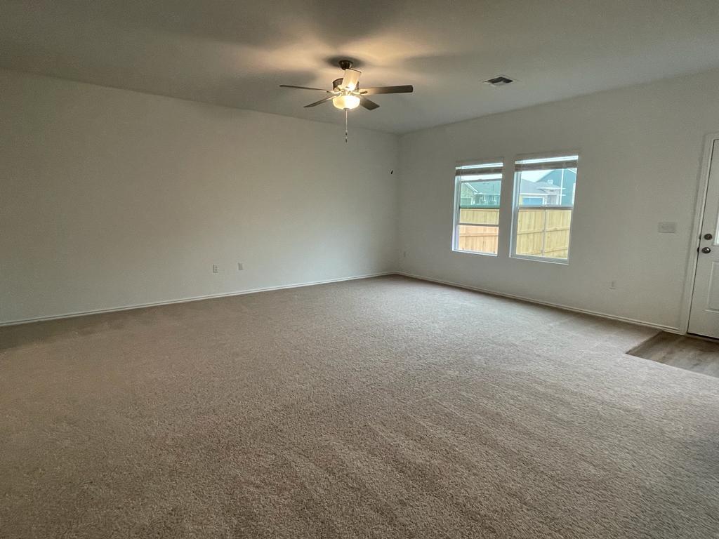 7501 Poppy Petal Loop, Del Valle, TX 78617