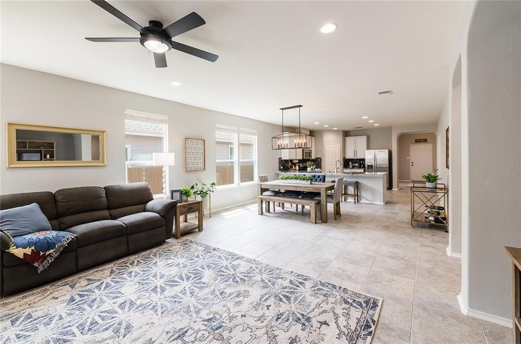 6133 MANTALCINO Dr, Round Rock, TX 78665