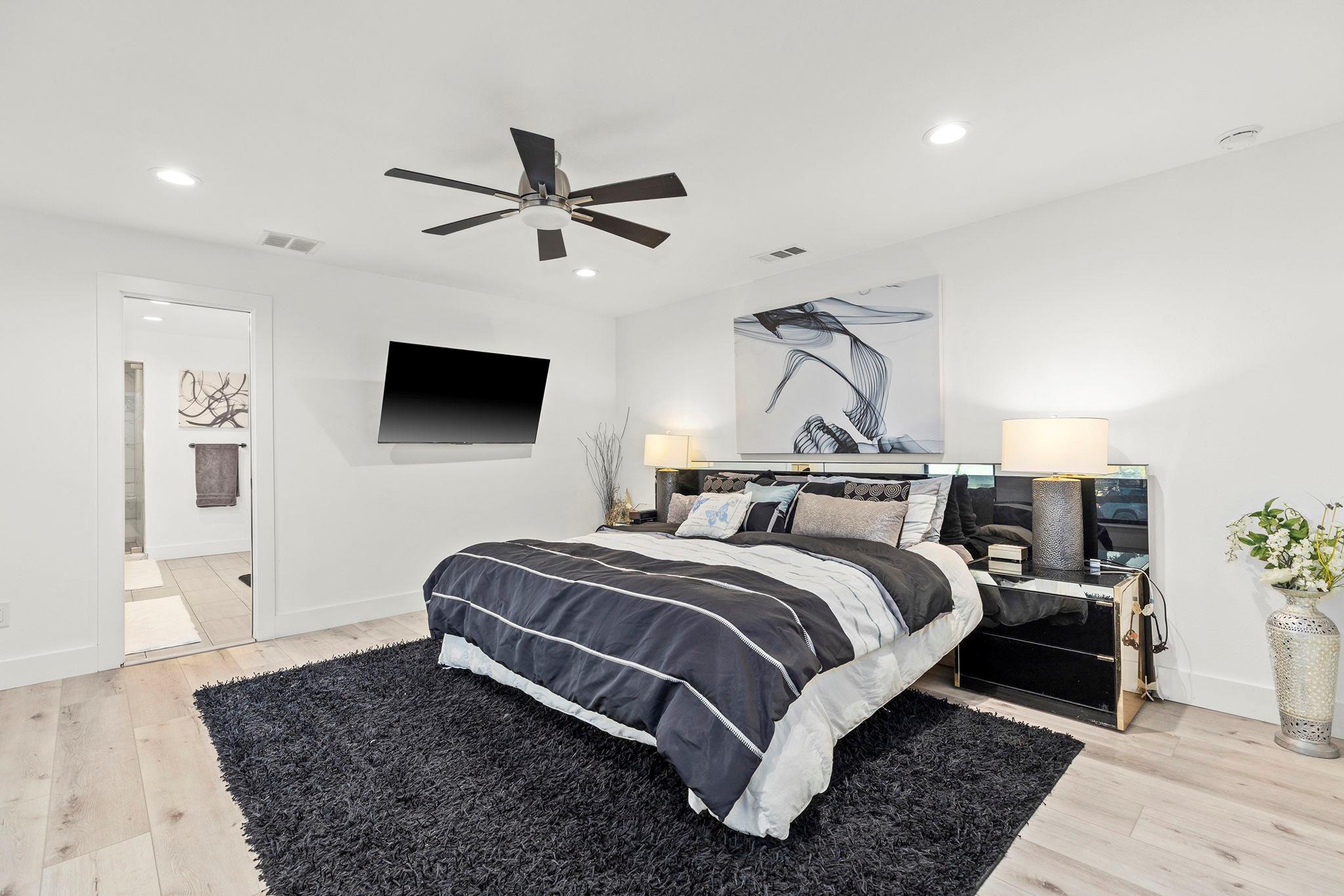 23535 Lakeside Dr, Marble Falls, TX 78654