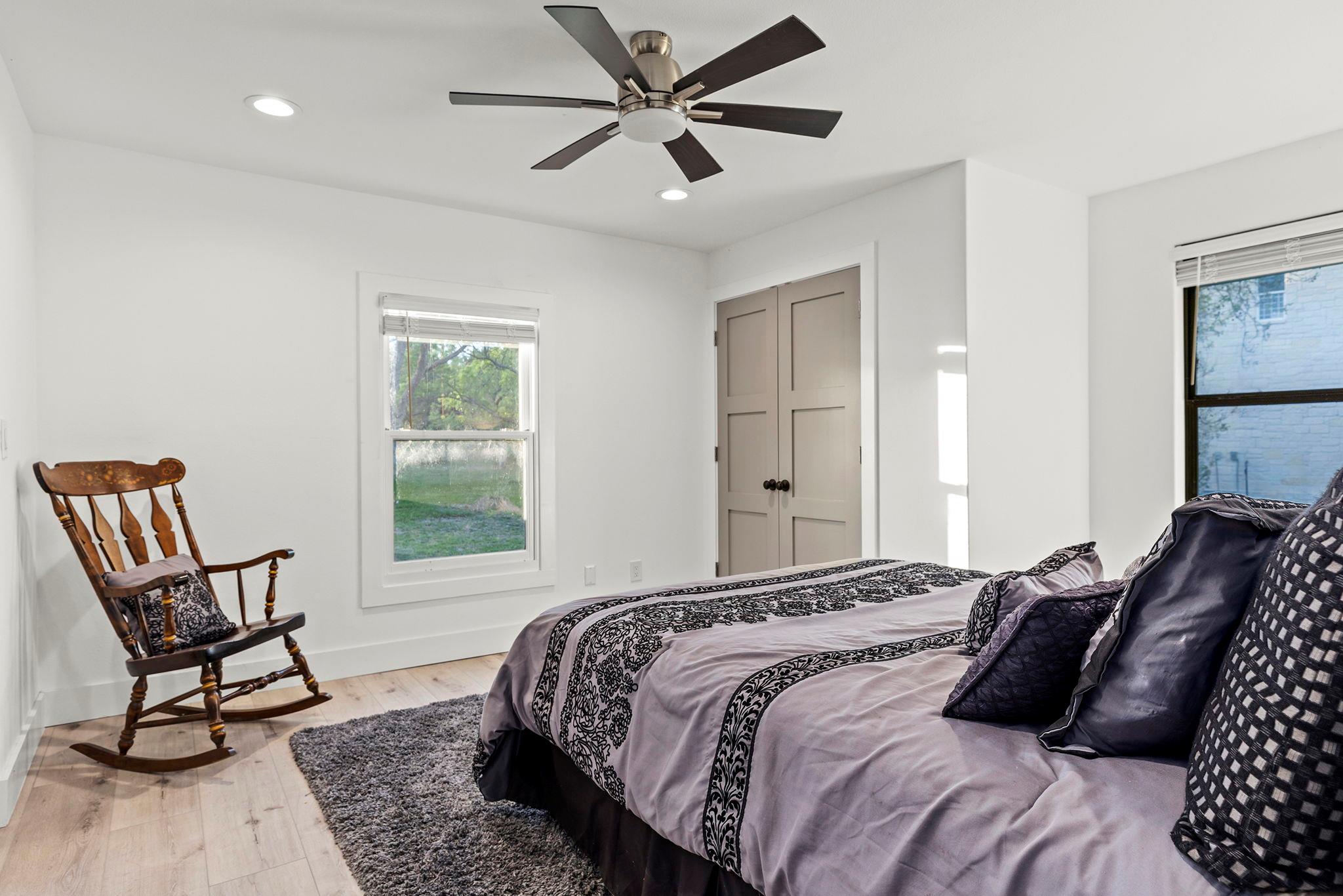 23535 Lakeside Dr, Marble Falls, TX 78654