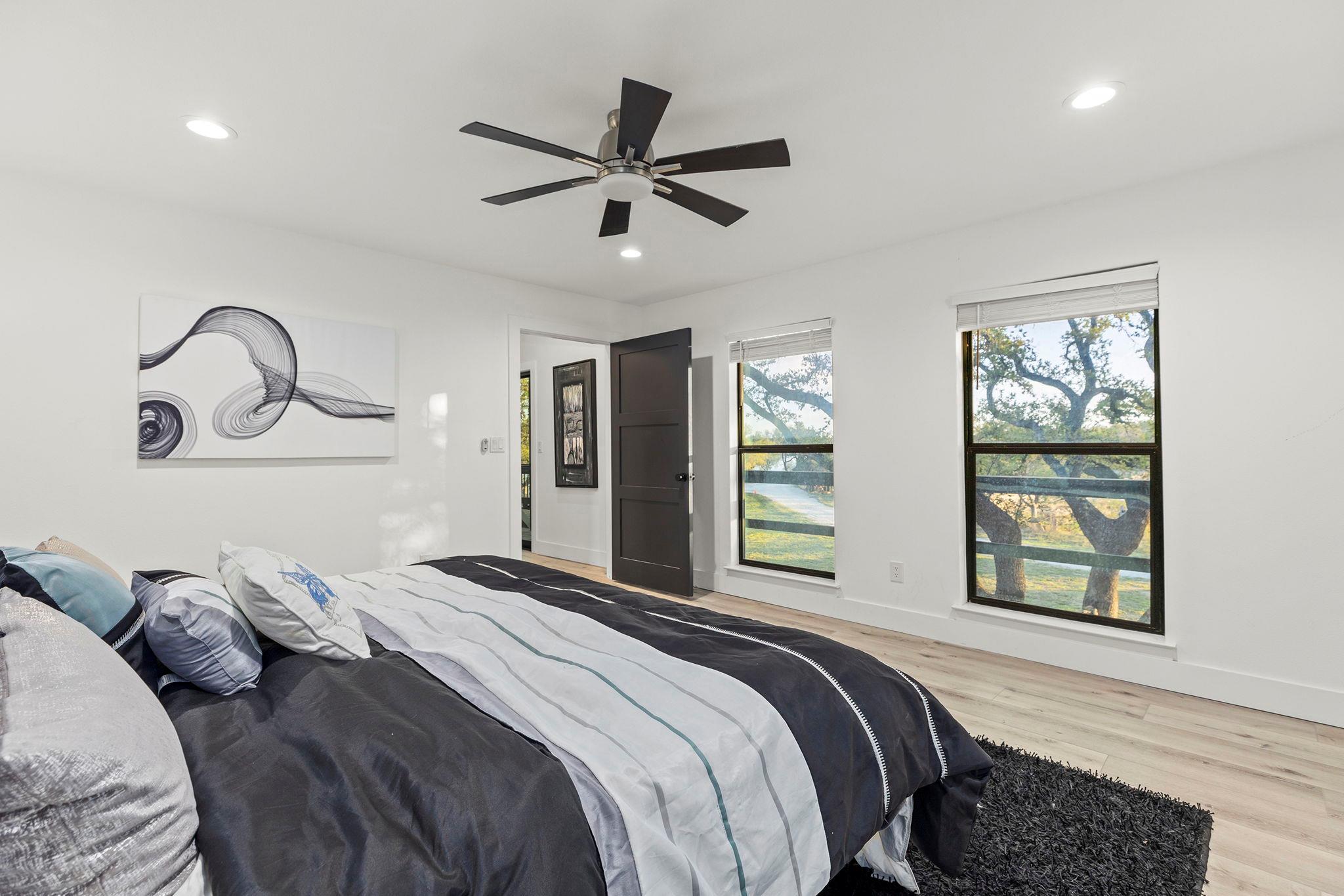 23535 Lakeside Dr, Marble Falls, TX 78654