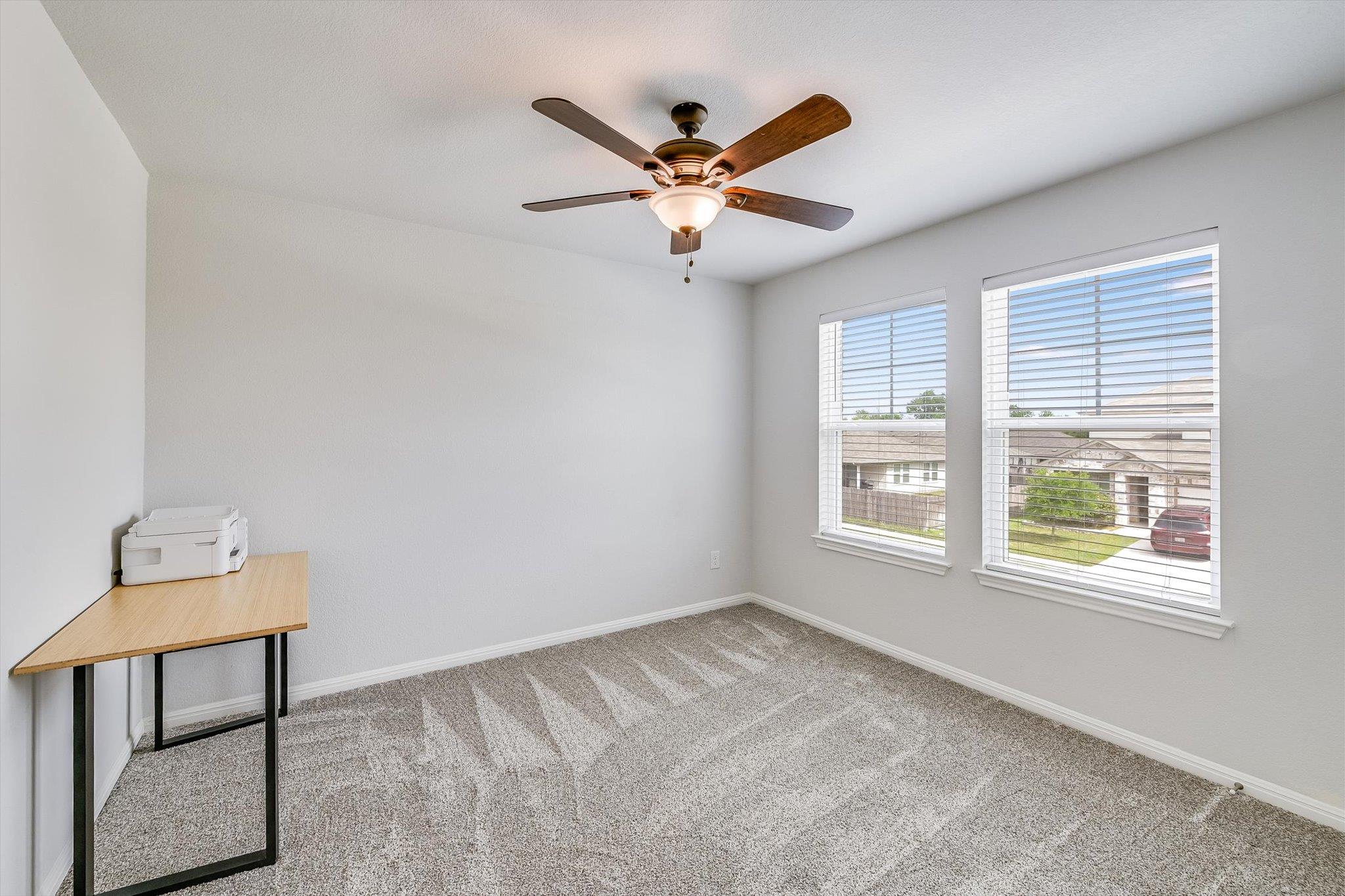 510 Mossy Rock Dr, Hutto, TX 78634