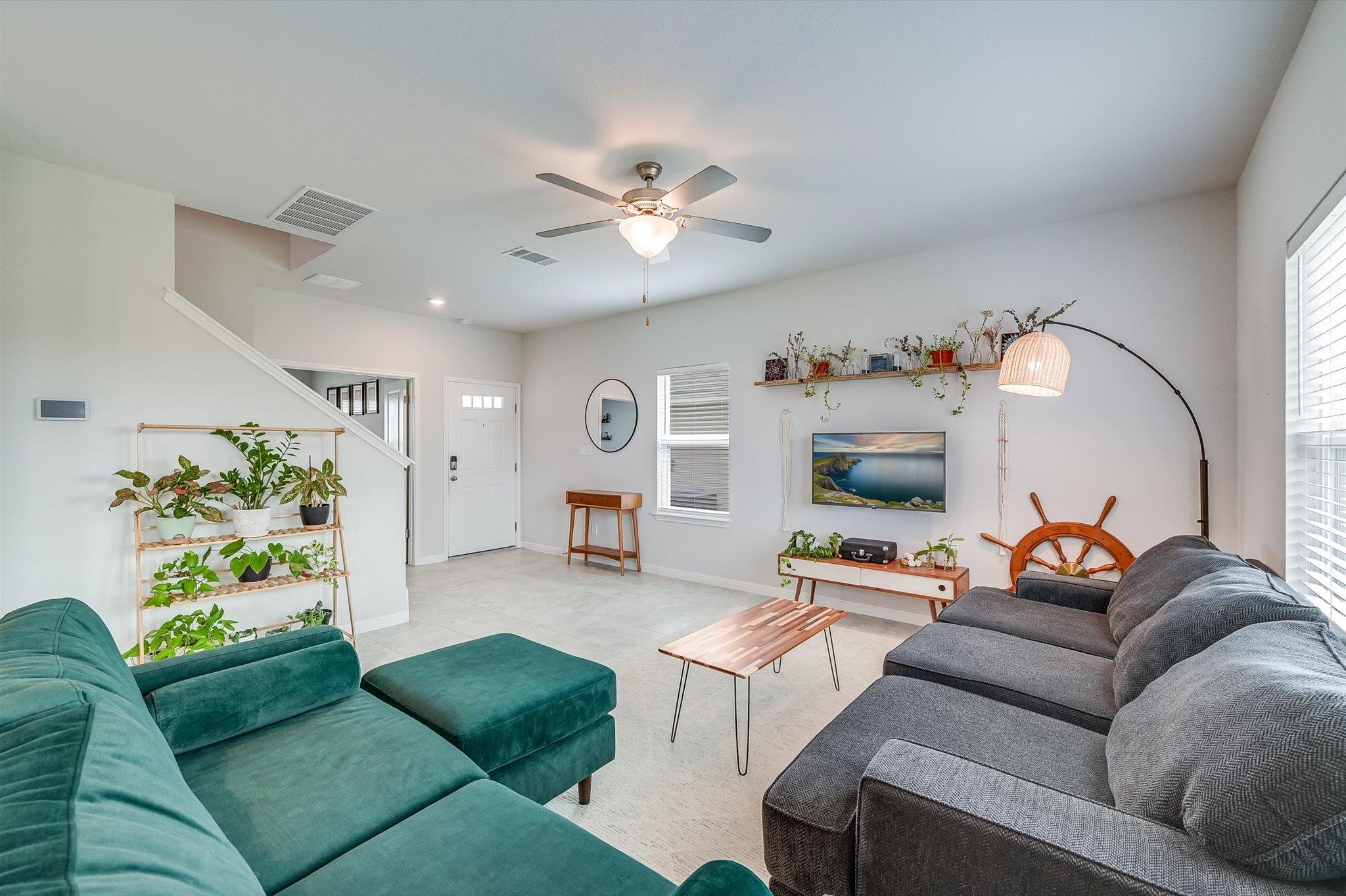 510 Mossy Rock Dr, Hutto, TX 78634