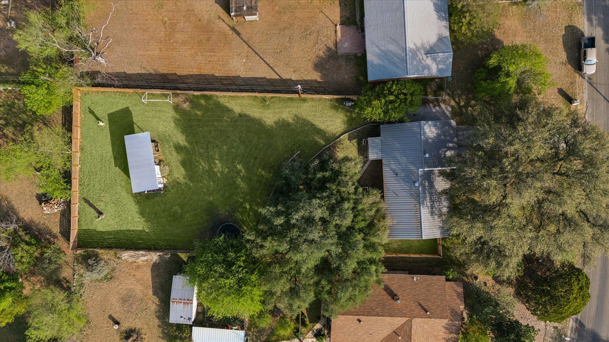 4247 River Oaks Dr, Kingsland, TX 78639