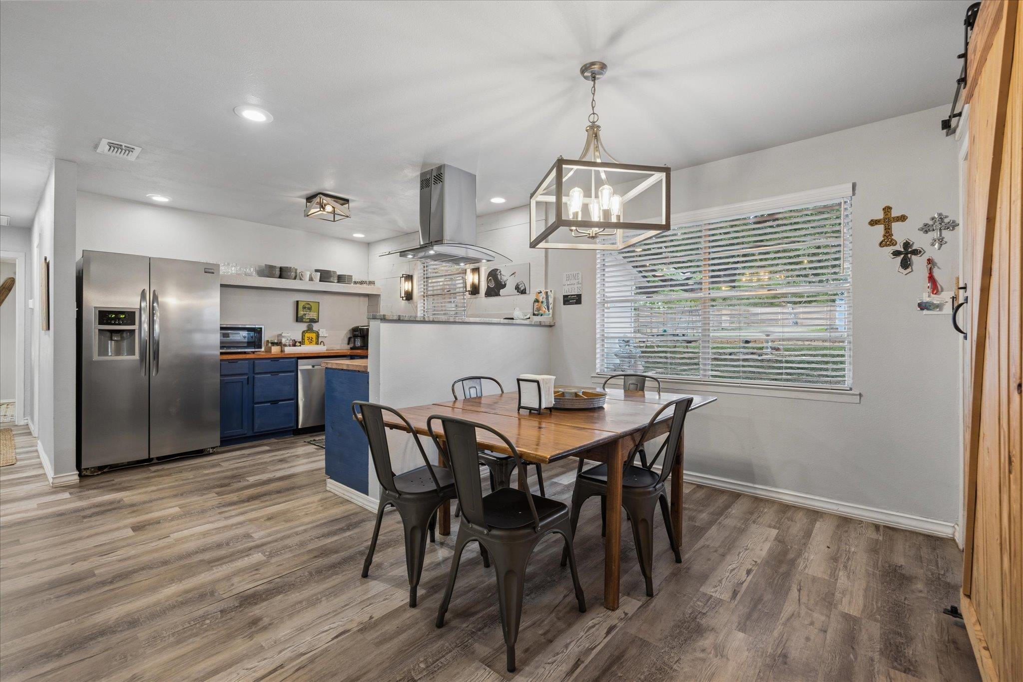 4247 River Oaks Dr, Kingsland, TX 78639