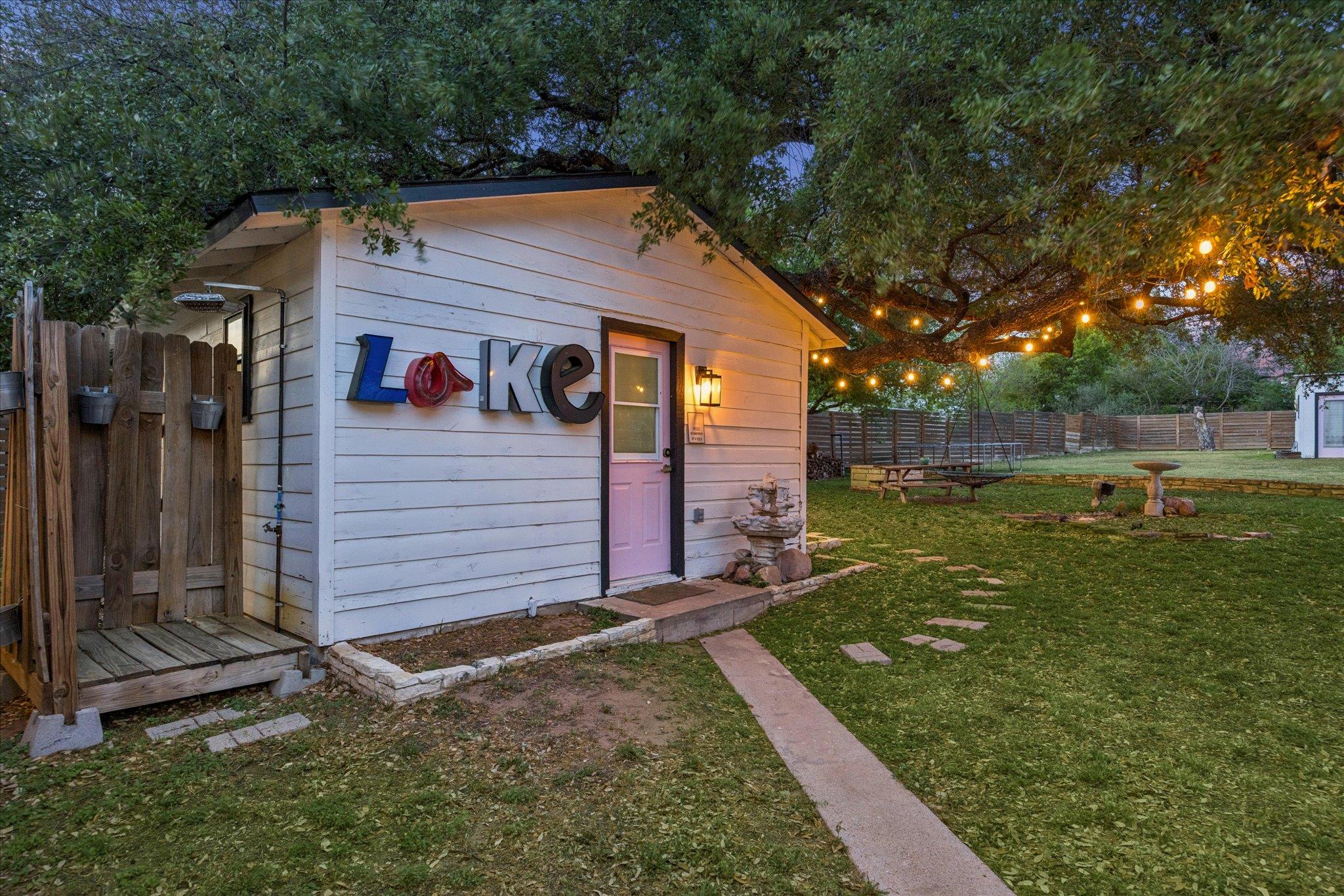 4247 River Oaks Dr, Kingsland, TX 78639