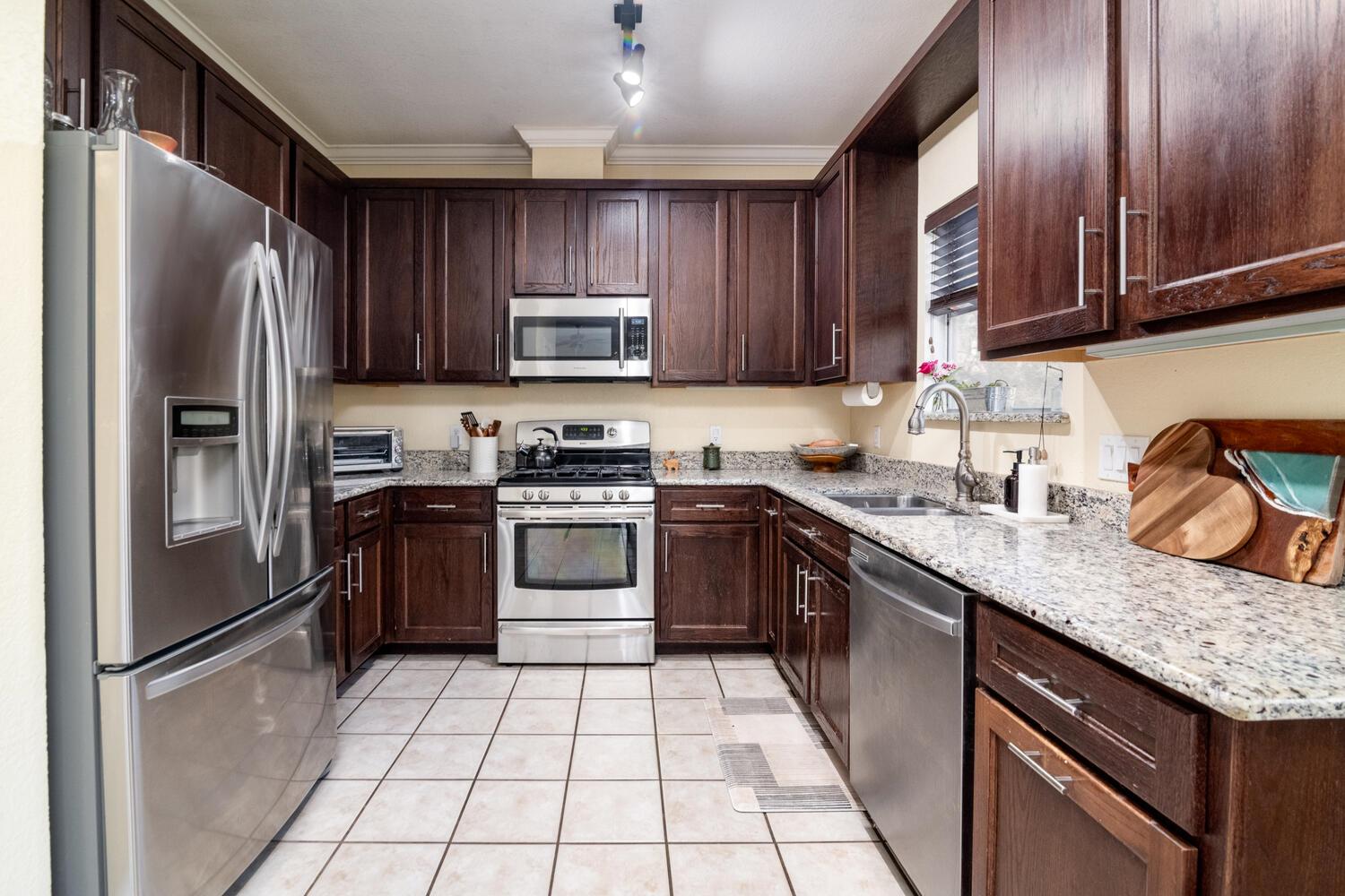 9301 Tea Rose Trl, Austin, TX 78748