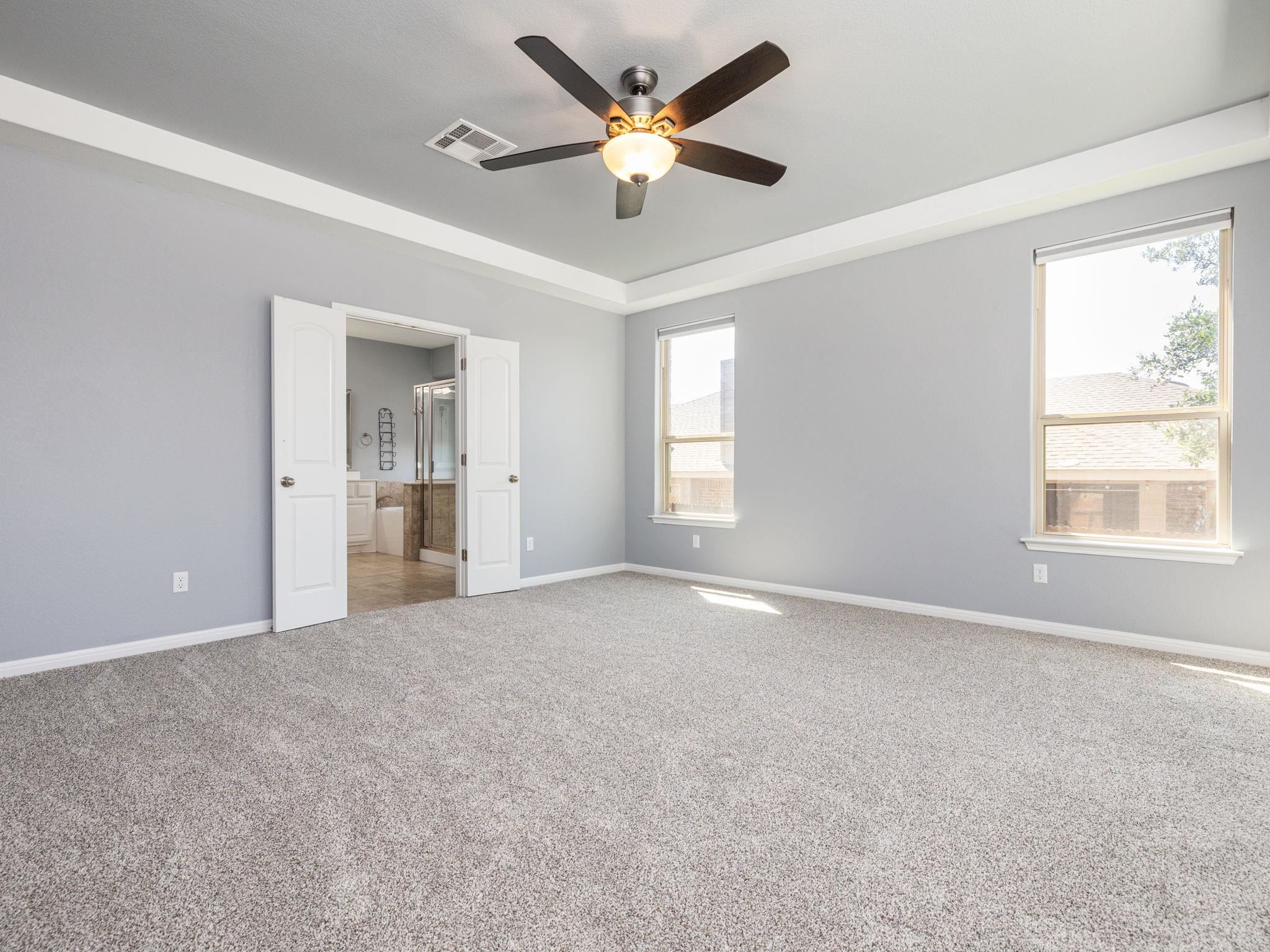 225 Kirkhill St, Hutto, TX 78634