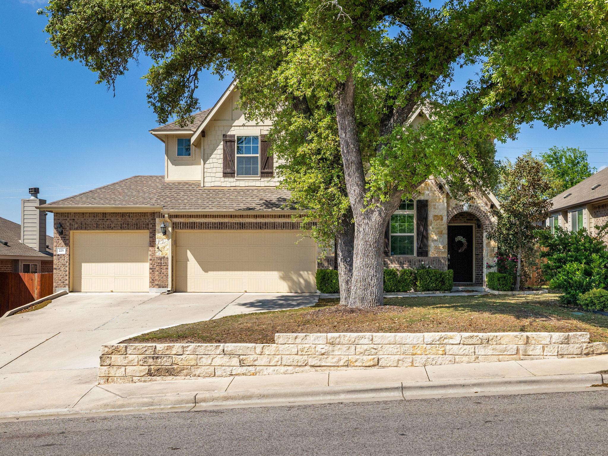 225 Kirkhill St, Hutto, TX 78634